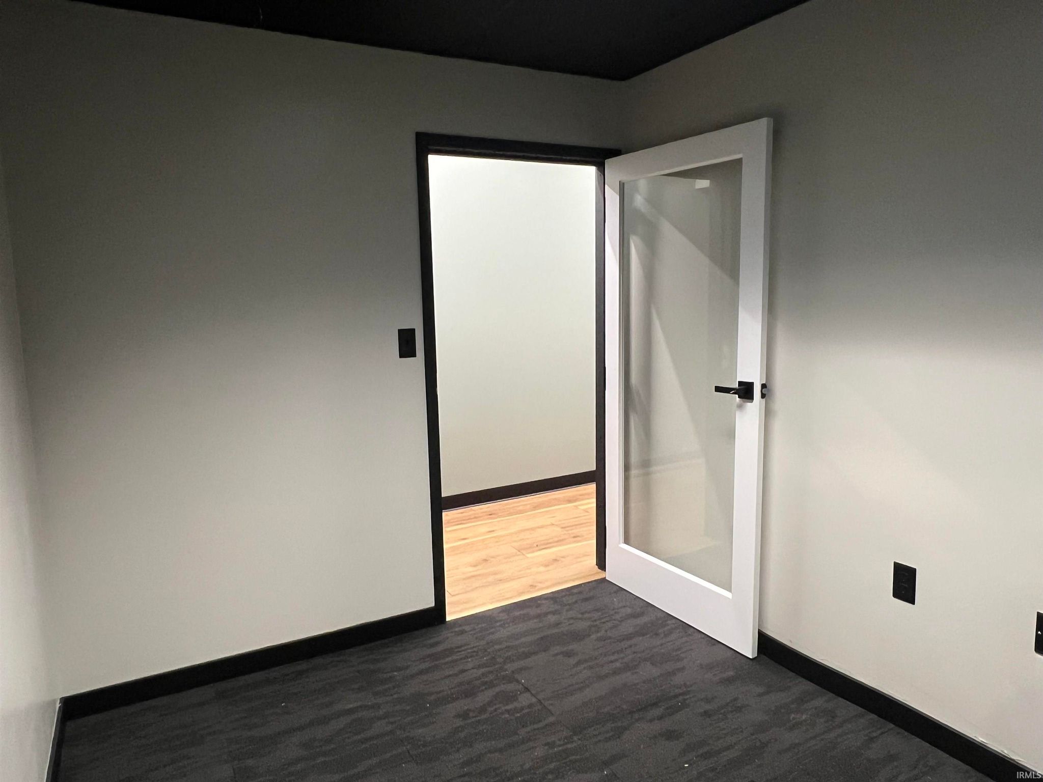 Image of 210 W Walnut Street