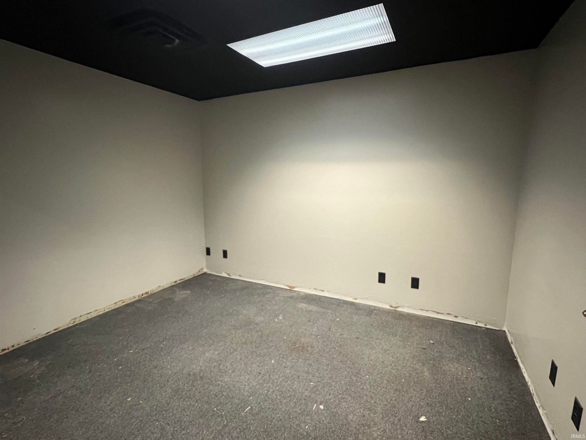 Image of 210 W Walnut Street