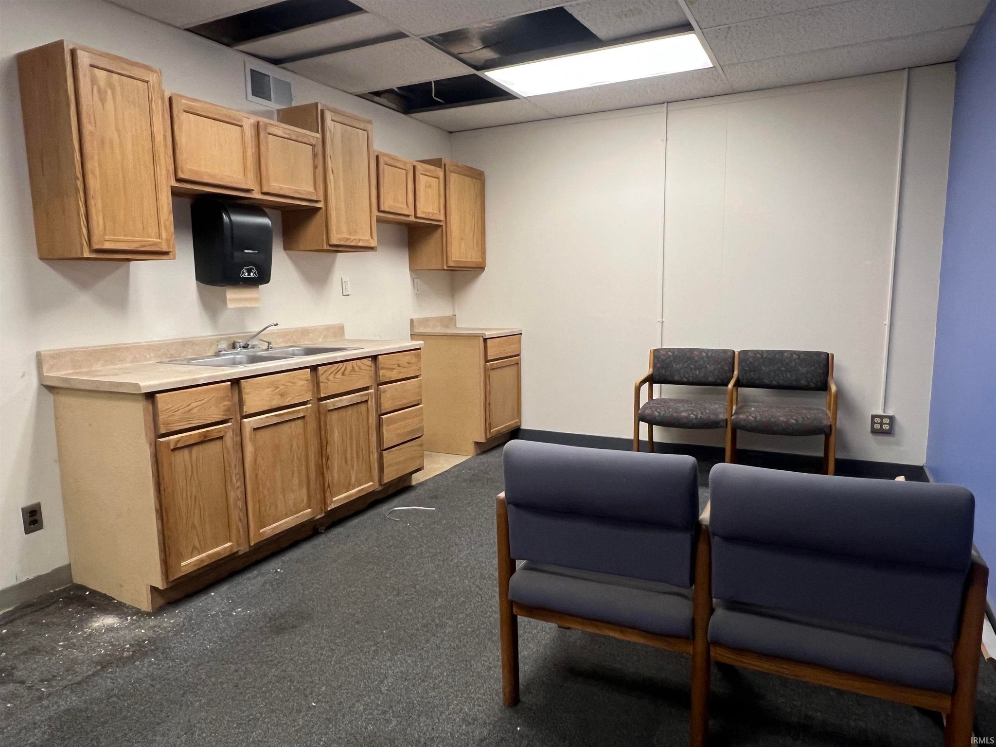Image of 210 W Walnut Street