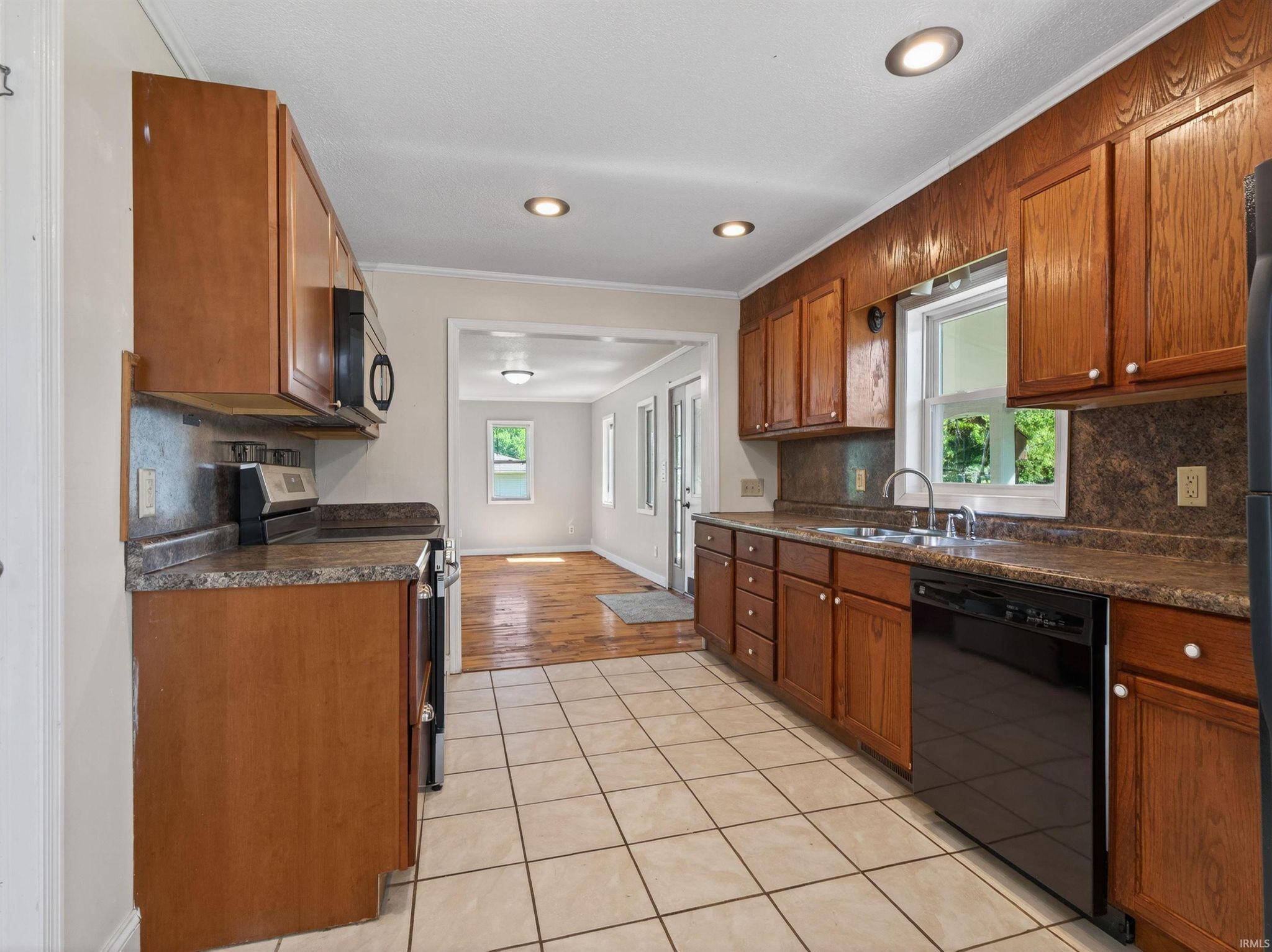 Image of 3918 Woodhill Drive