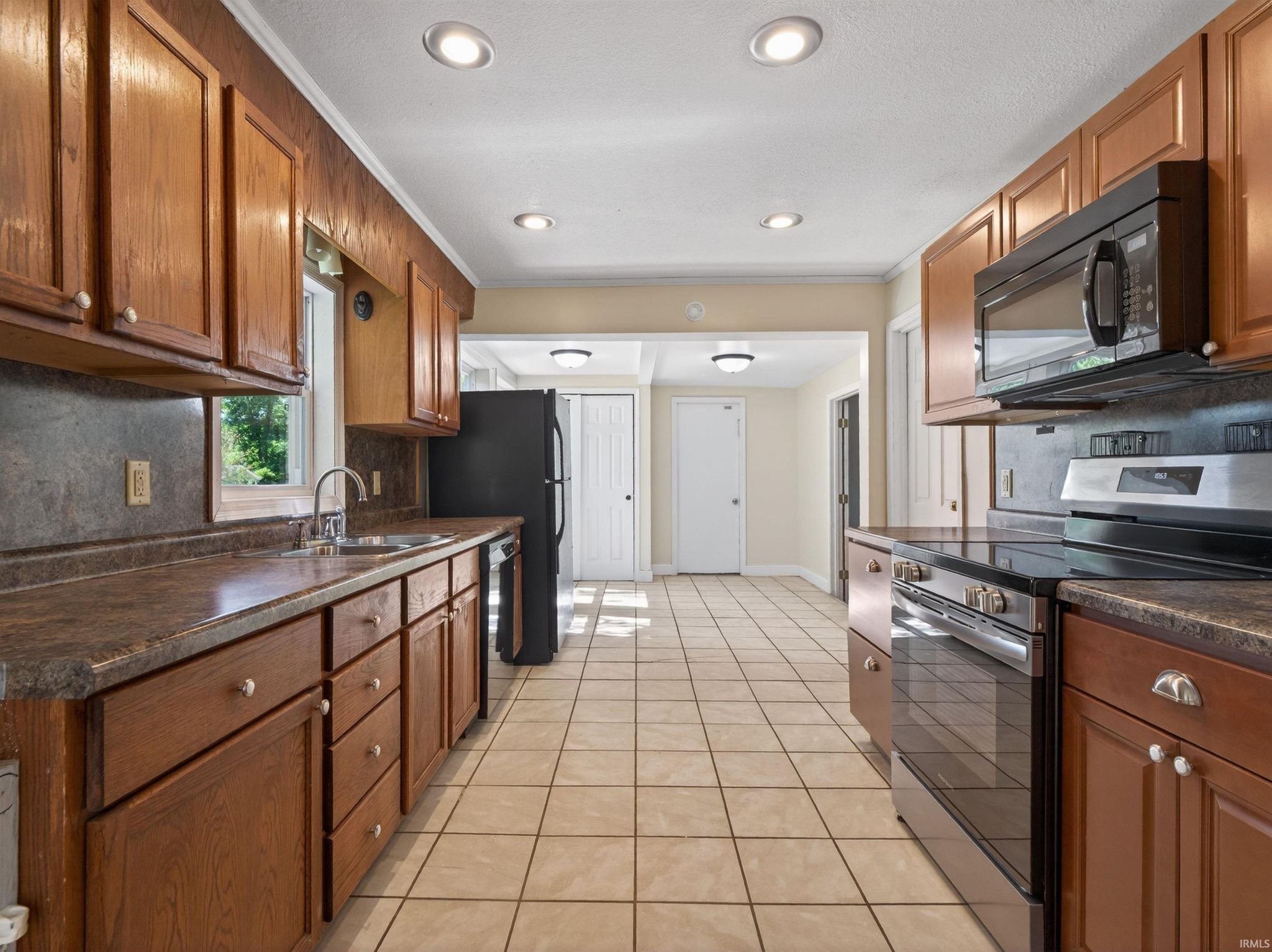 Image of 3918 Woodhill Drive