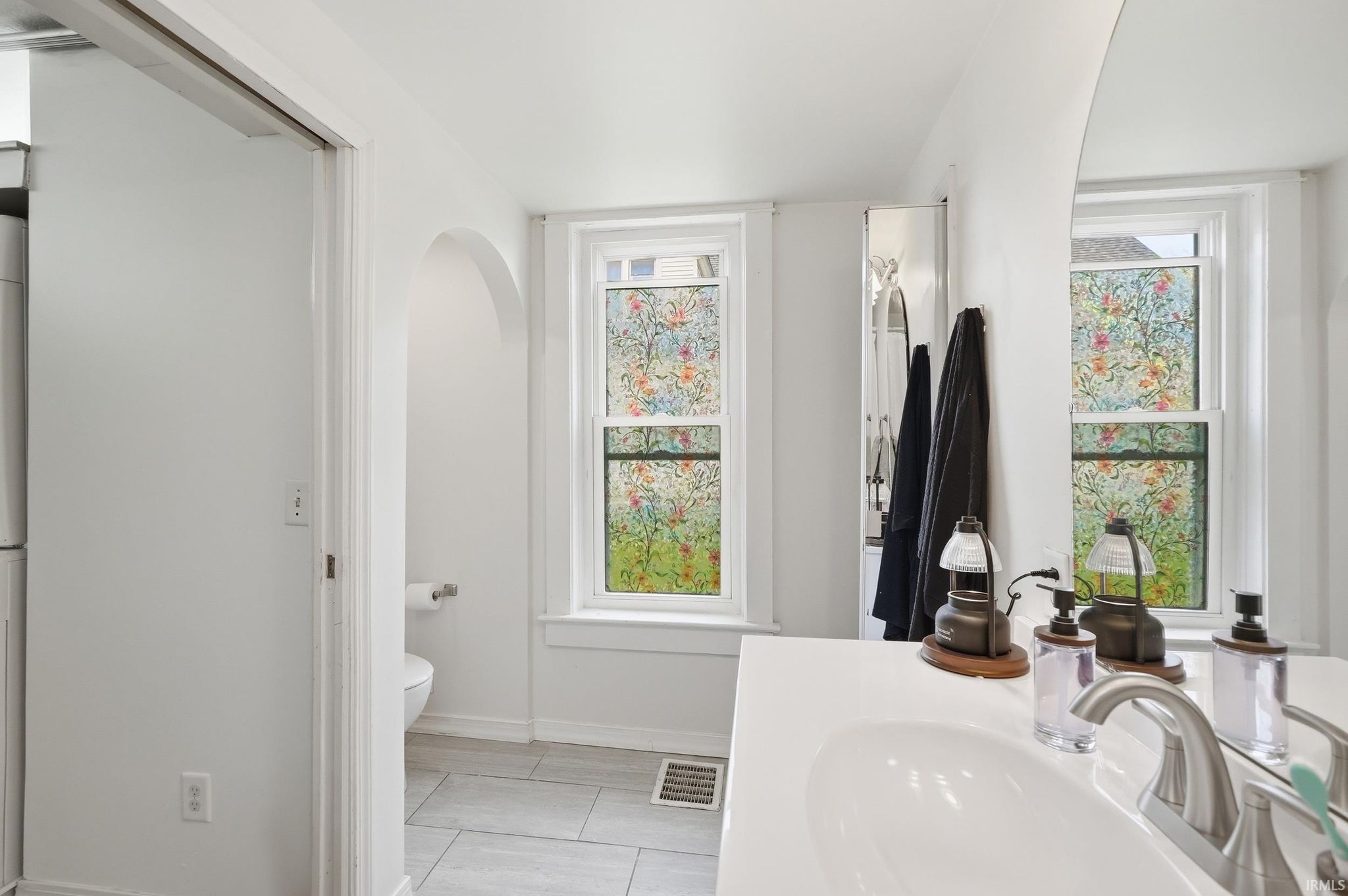 Image of 2966 W Scott Street