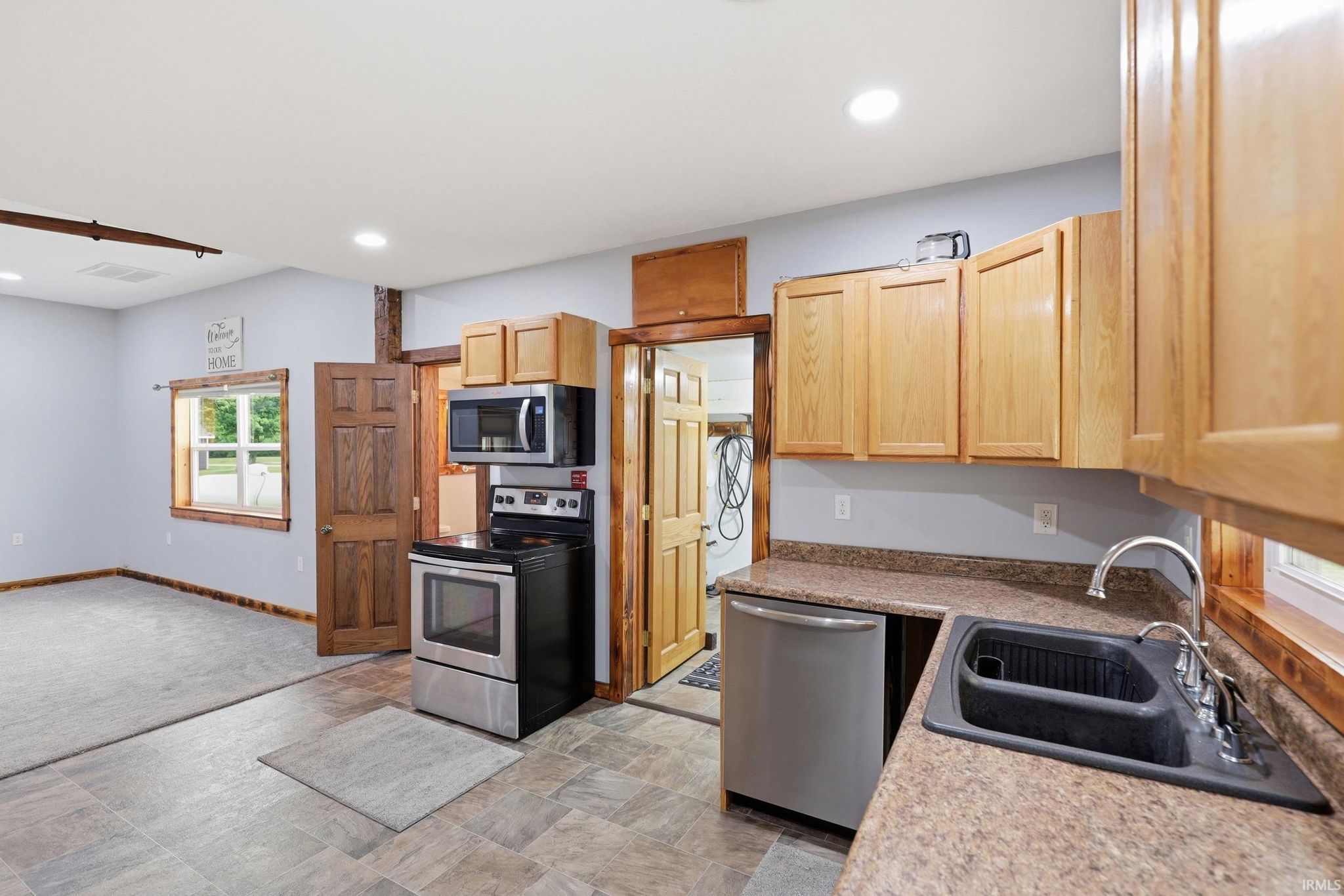 Image of 8019 S 900 W Road