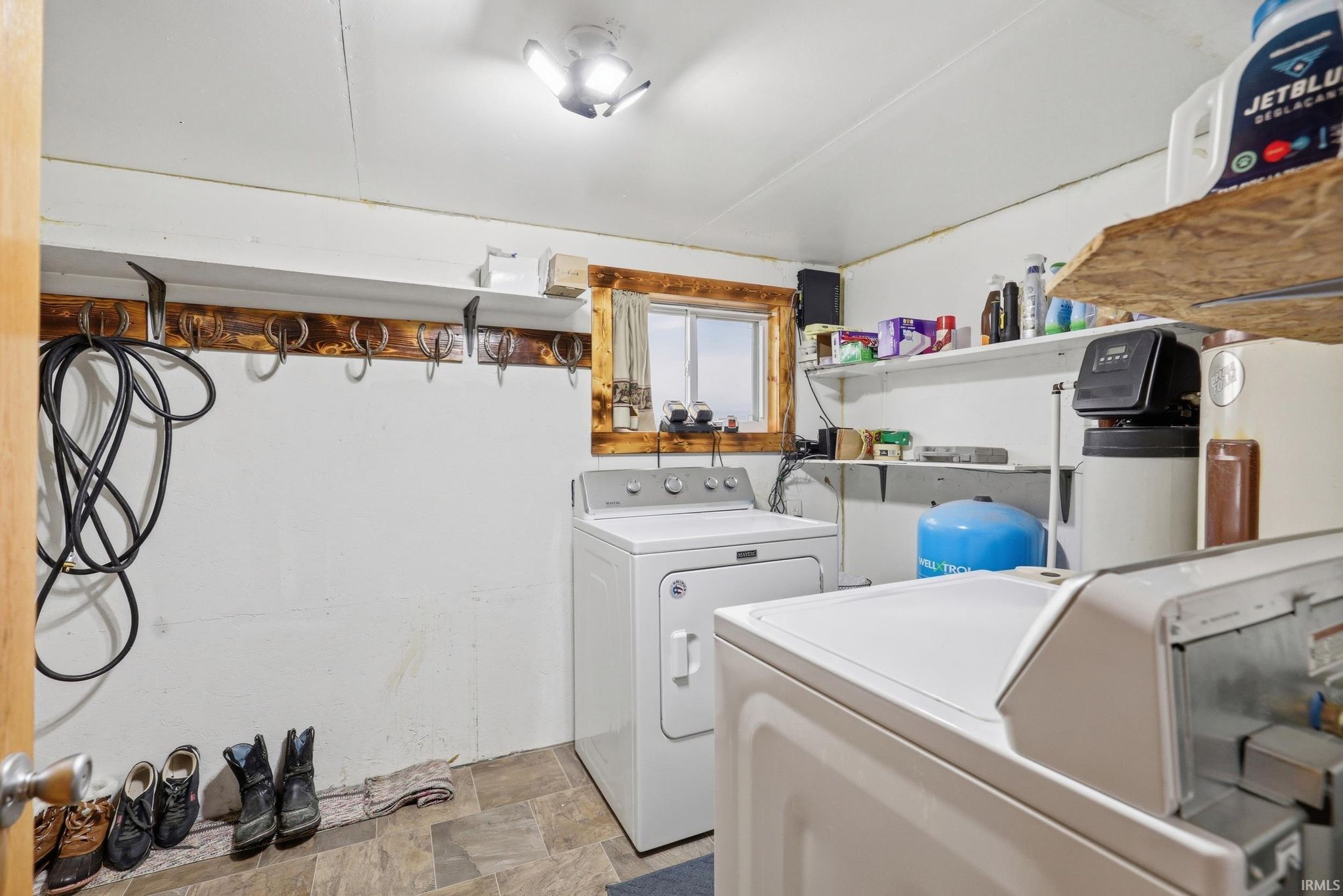 Image of 8019 S 900 W Road