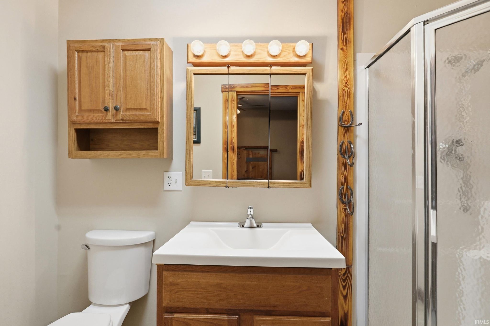 Image of 8019 S 900 W Road