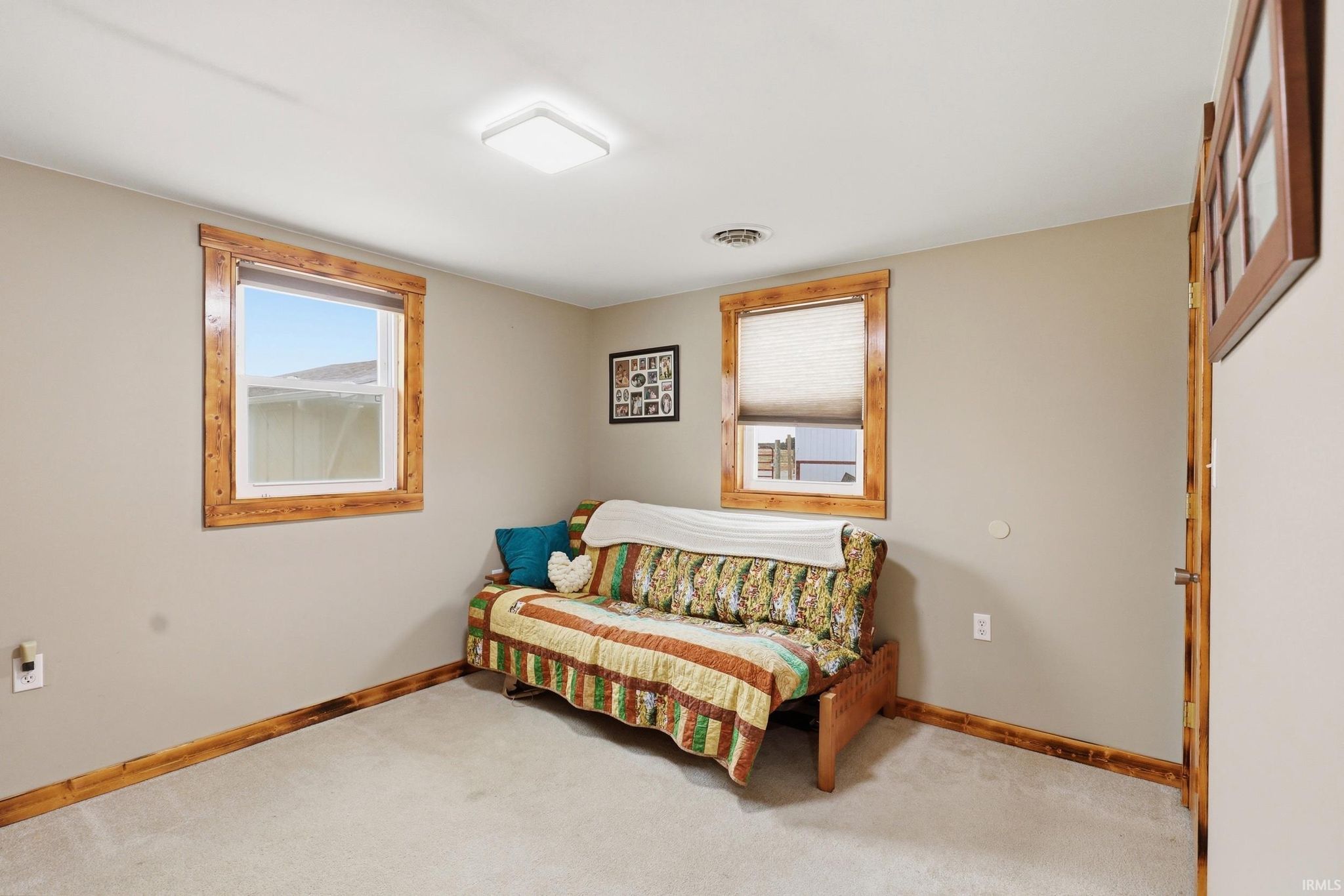 Image of 8019 S 900 W Road