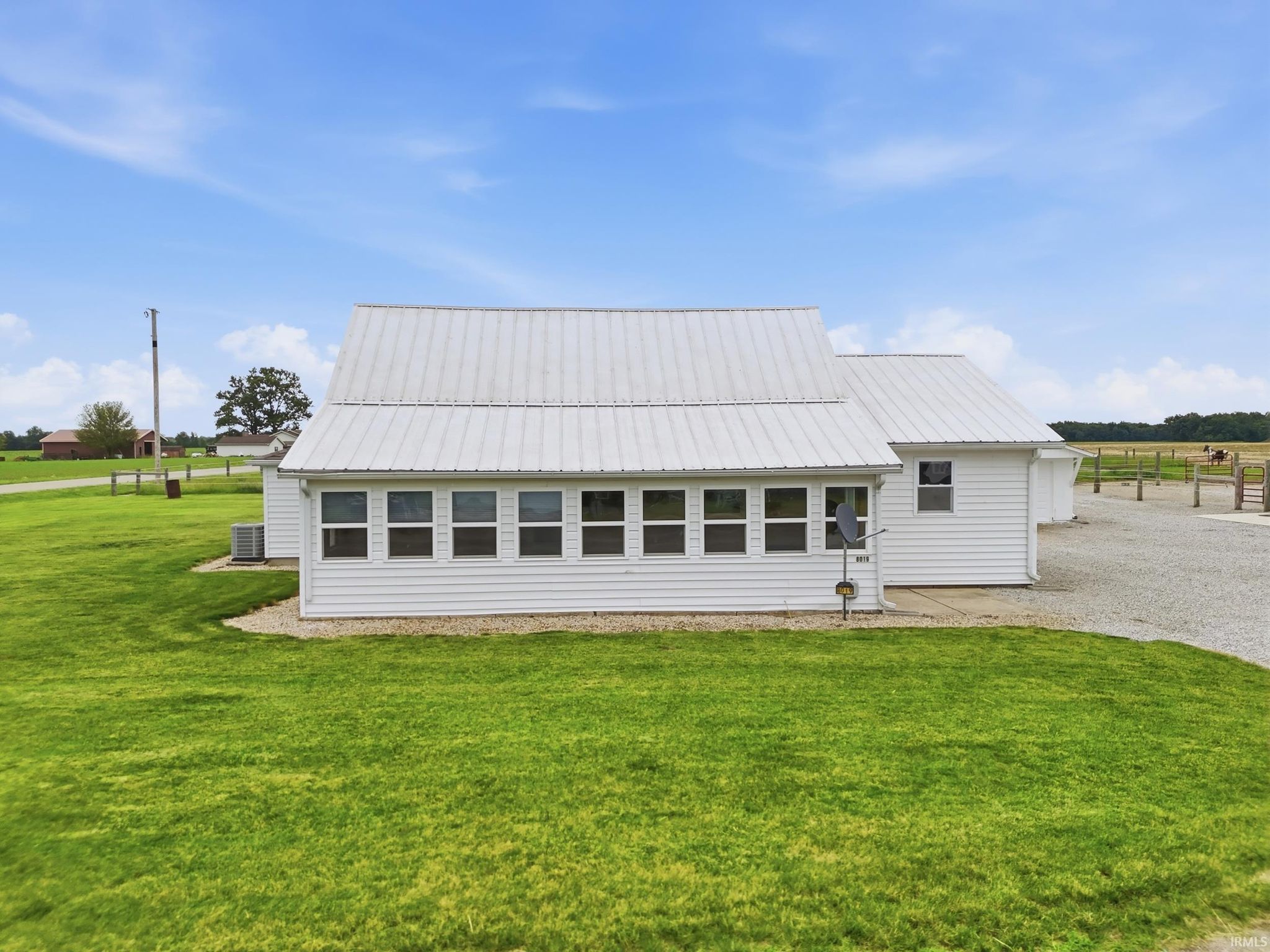 Image of 8019 S 900 W Road