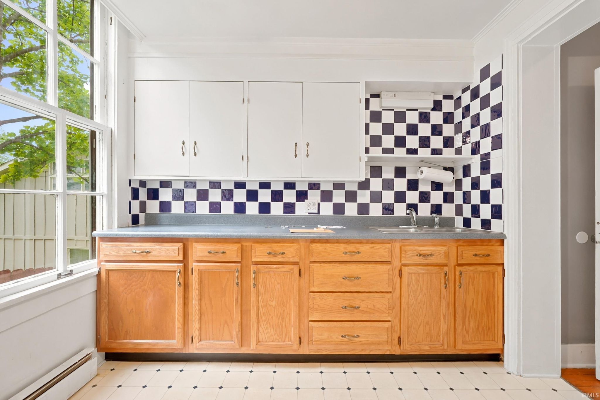 Image of 1004 Delaware Avenue
