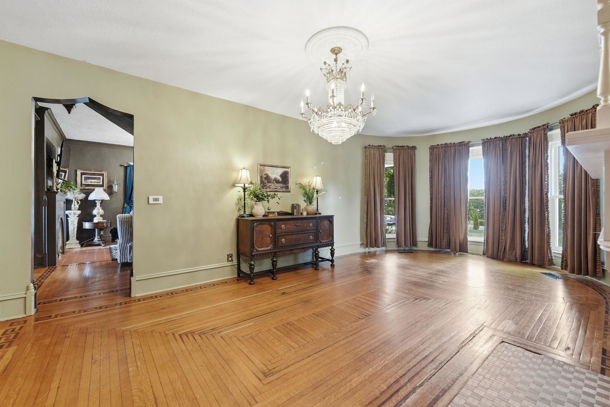 Image of 1305 S Kankamp Road