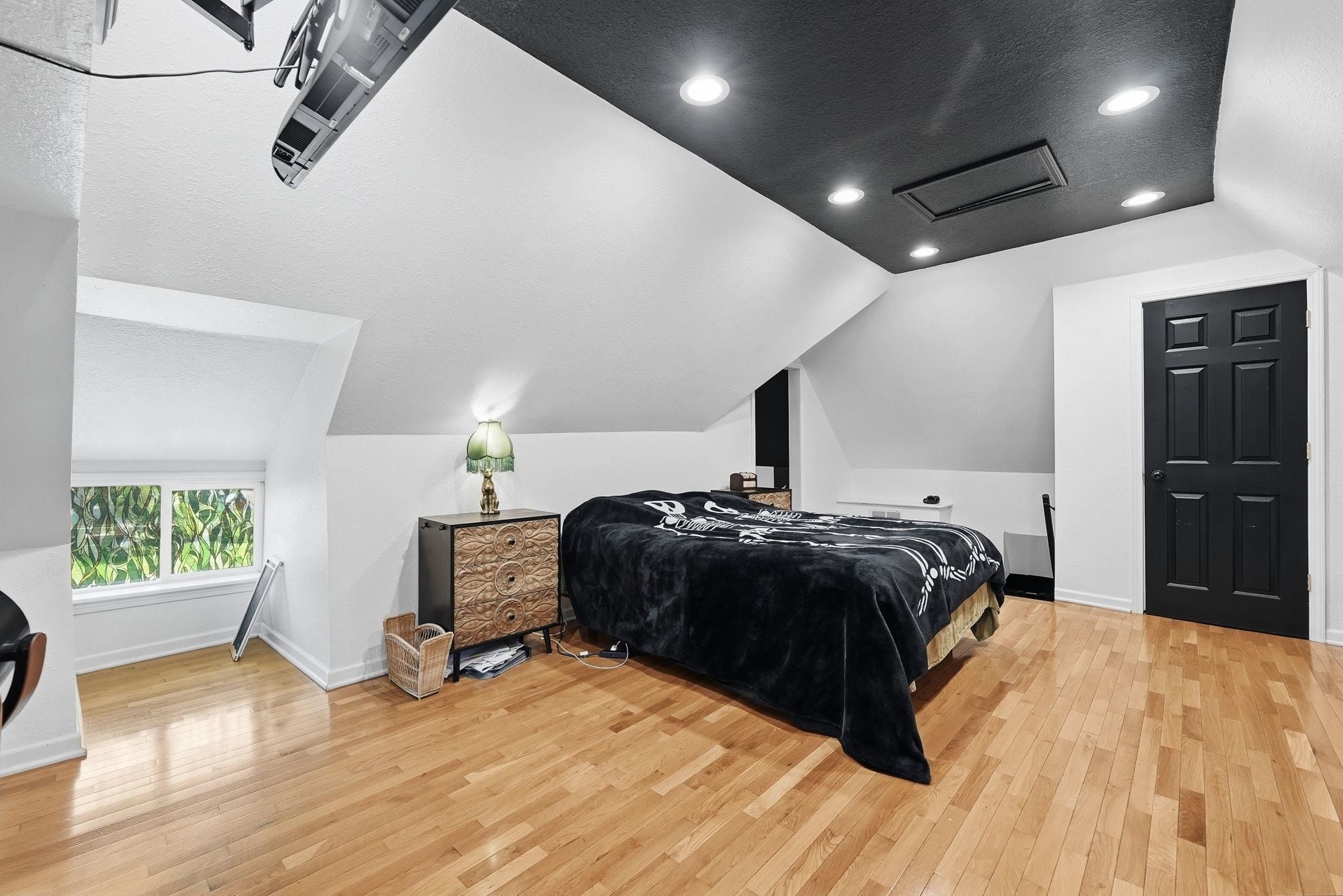 Image of 1305 S Kankamp Road