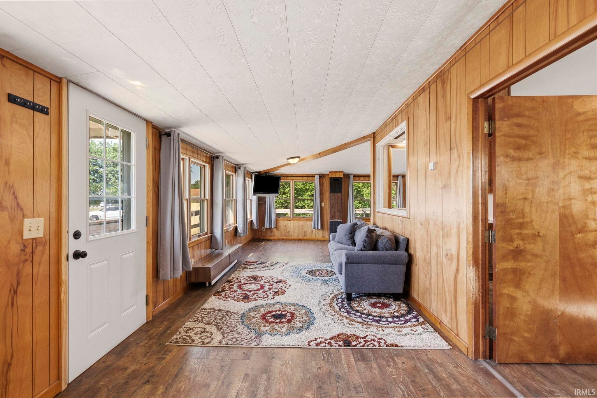 Image of 9796 N Hiawatha Lane