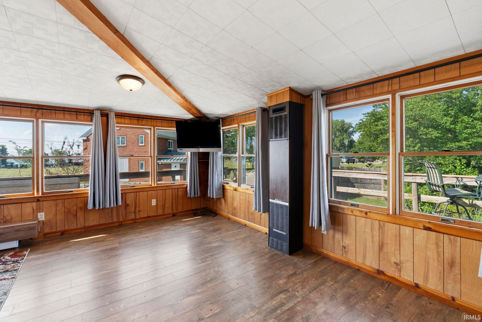 Image of 9796 N Hiawatha Lane