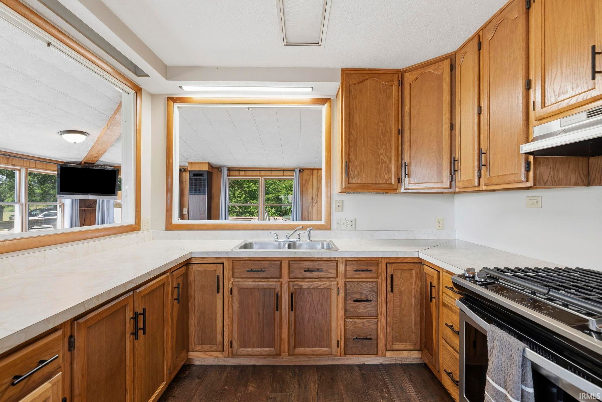 Image of 9796 N Hiawatha Lane