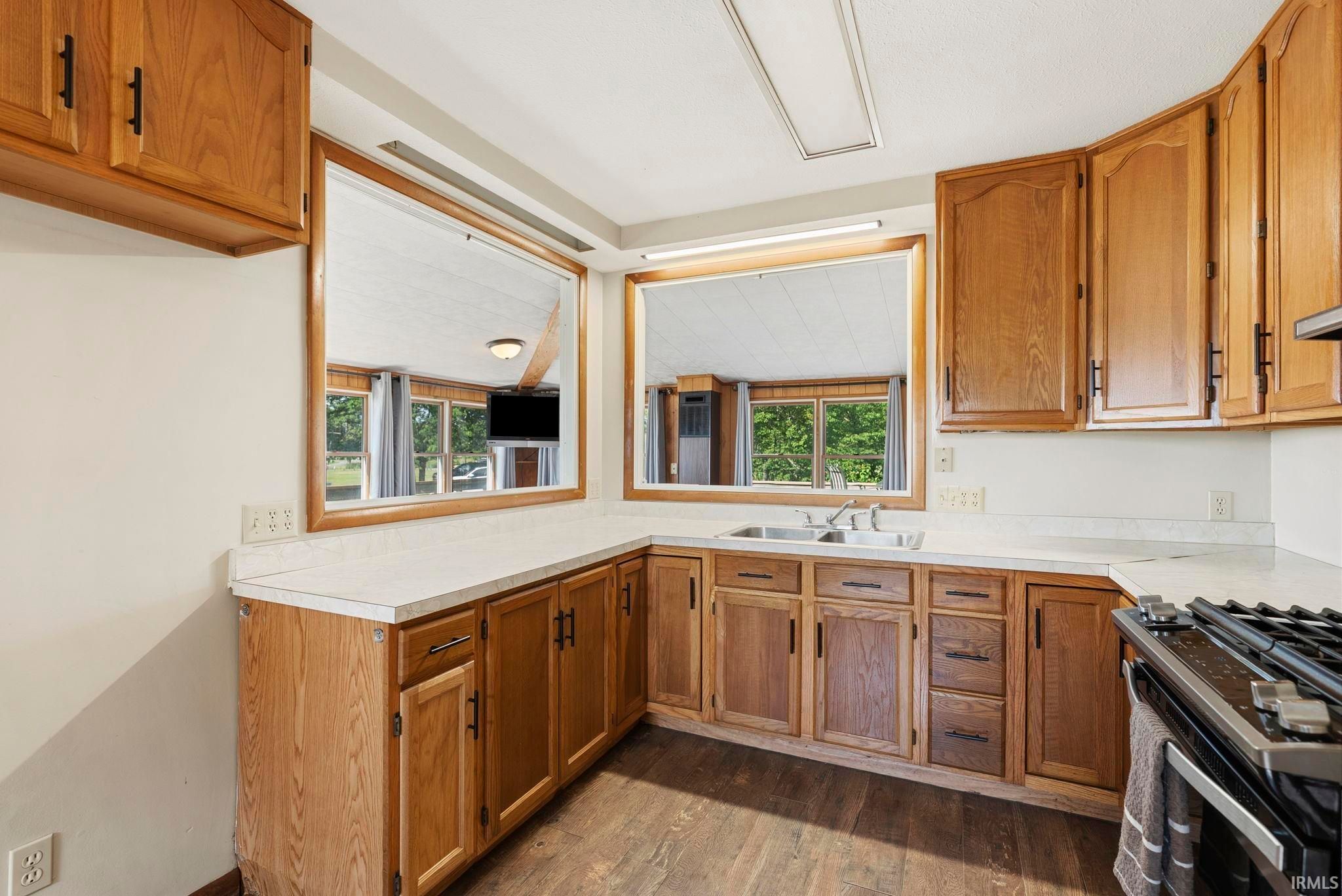 Image of 9796 N Hiawatha Lane