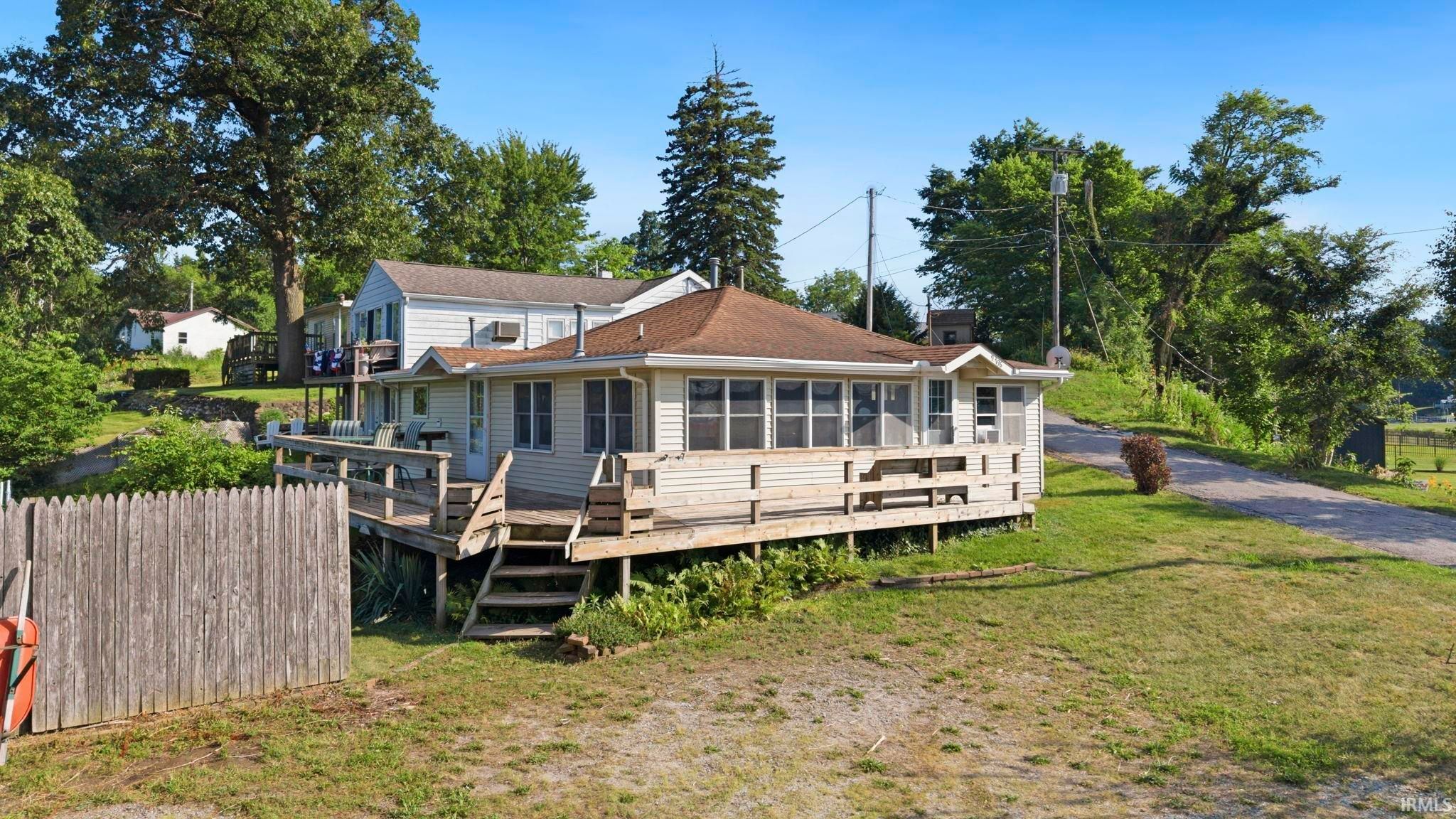 Image of 9796 N Hiawatha Lane