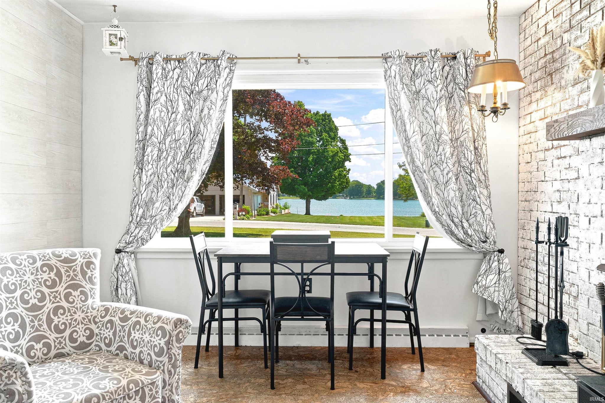 Image of 213 Willow Court