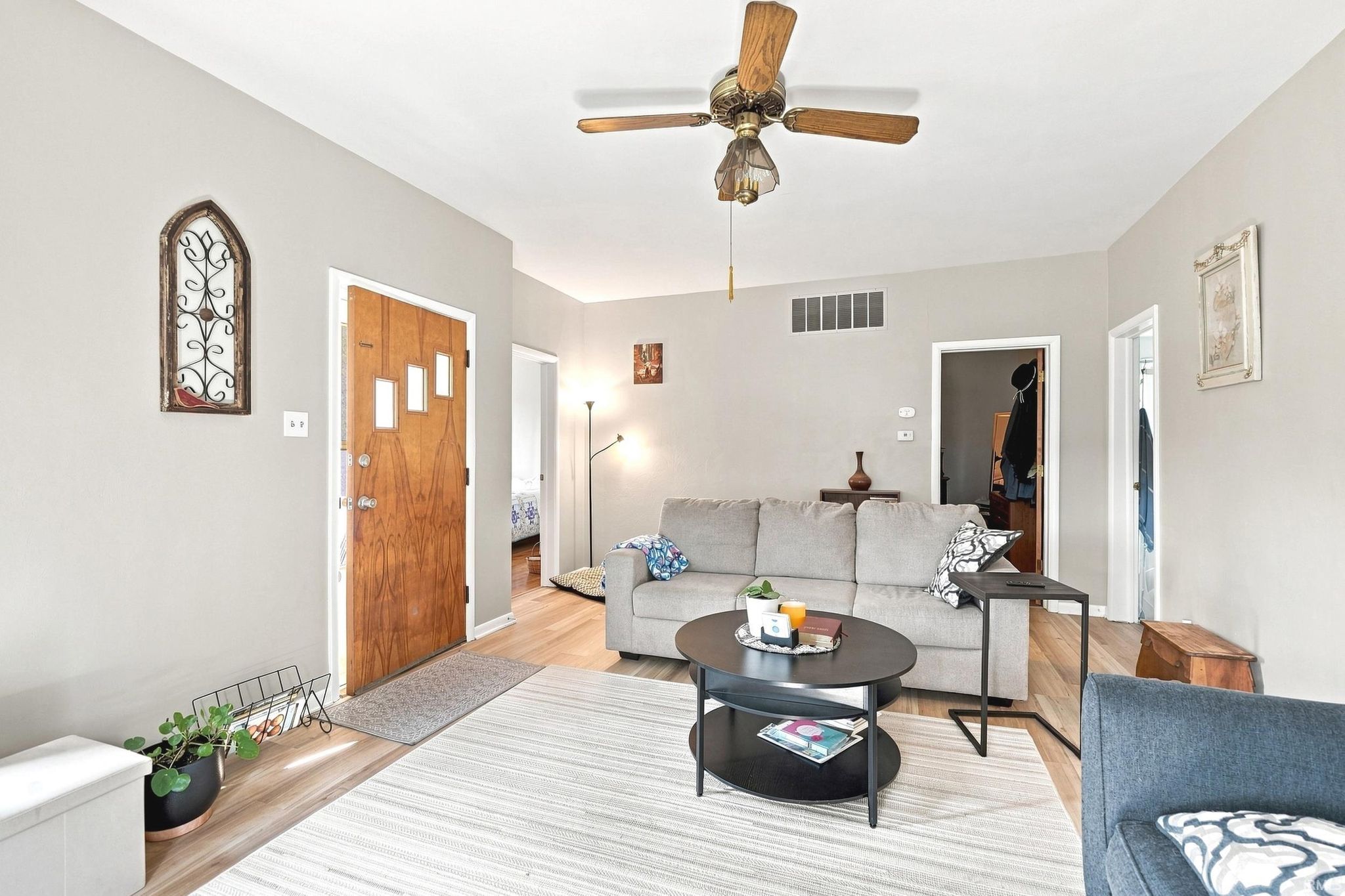 Image of 334 W 5Th Street