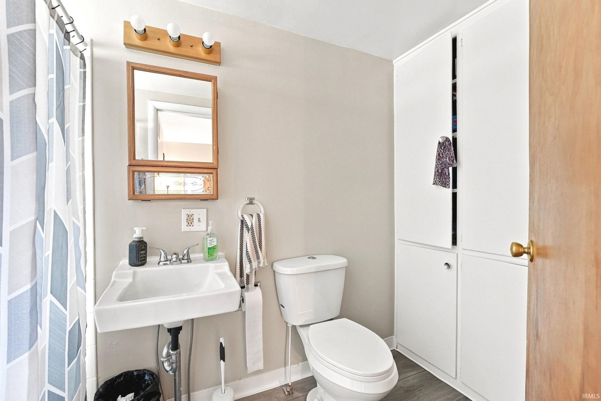 Image of 334 W 5Th Street