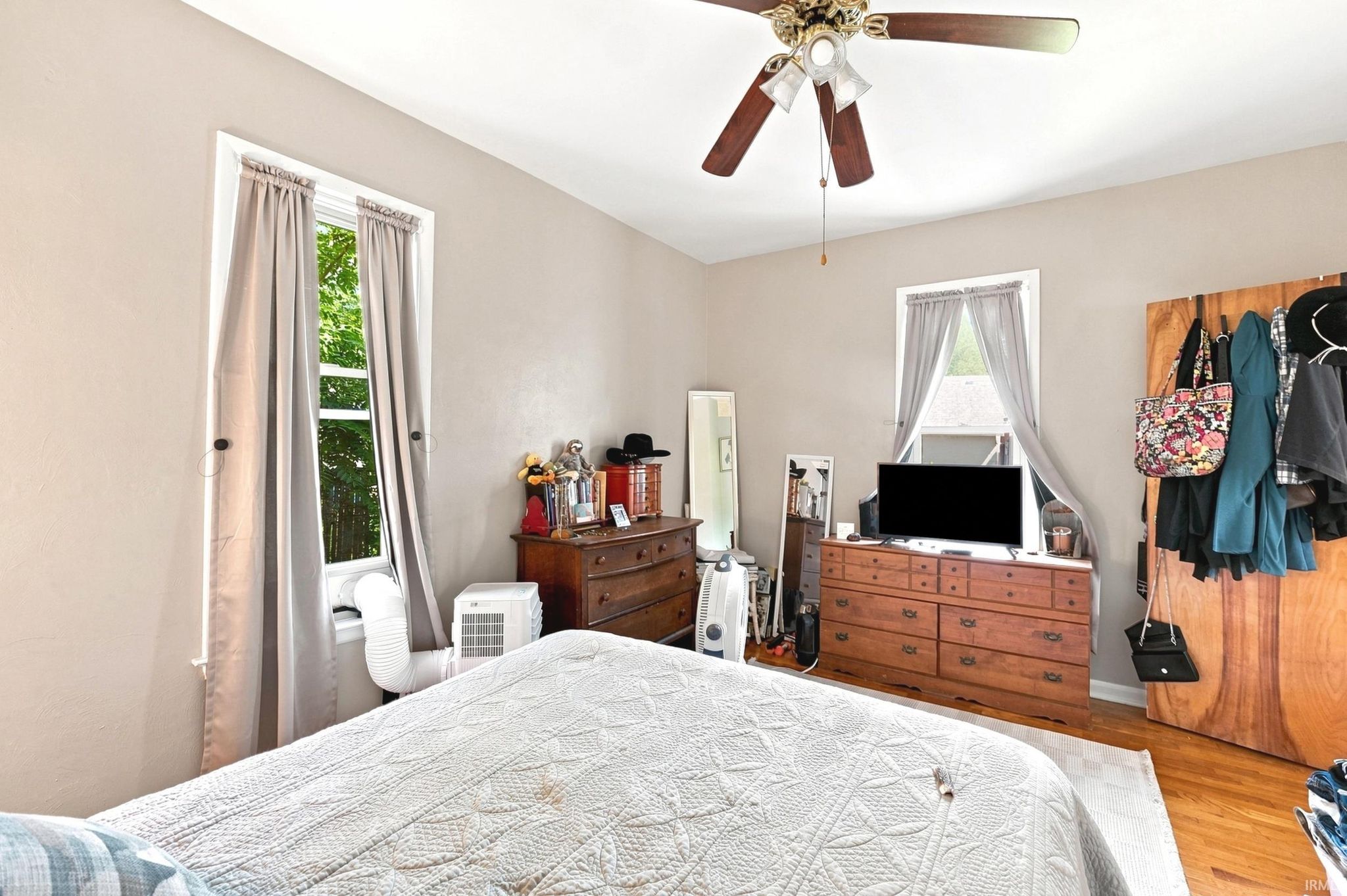 Image of 334 W 5Th Street