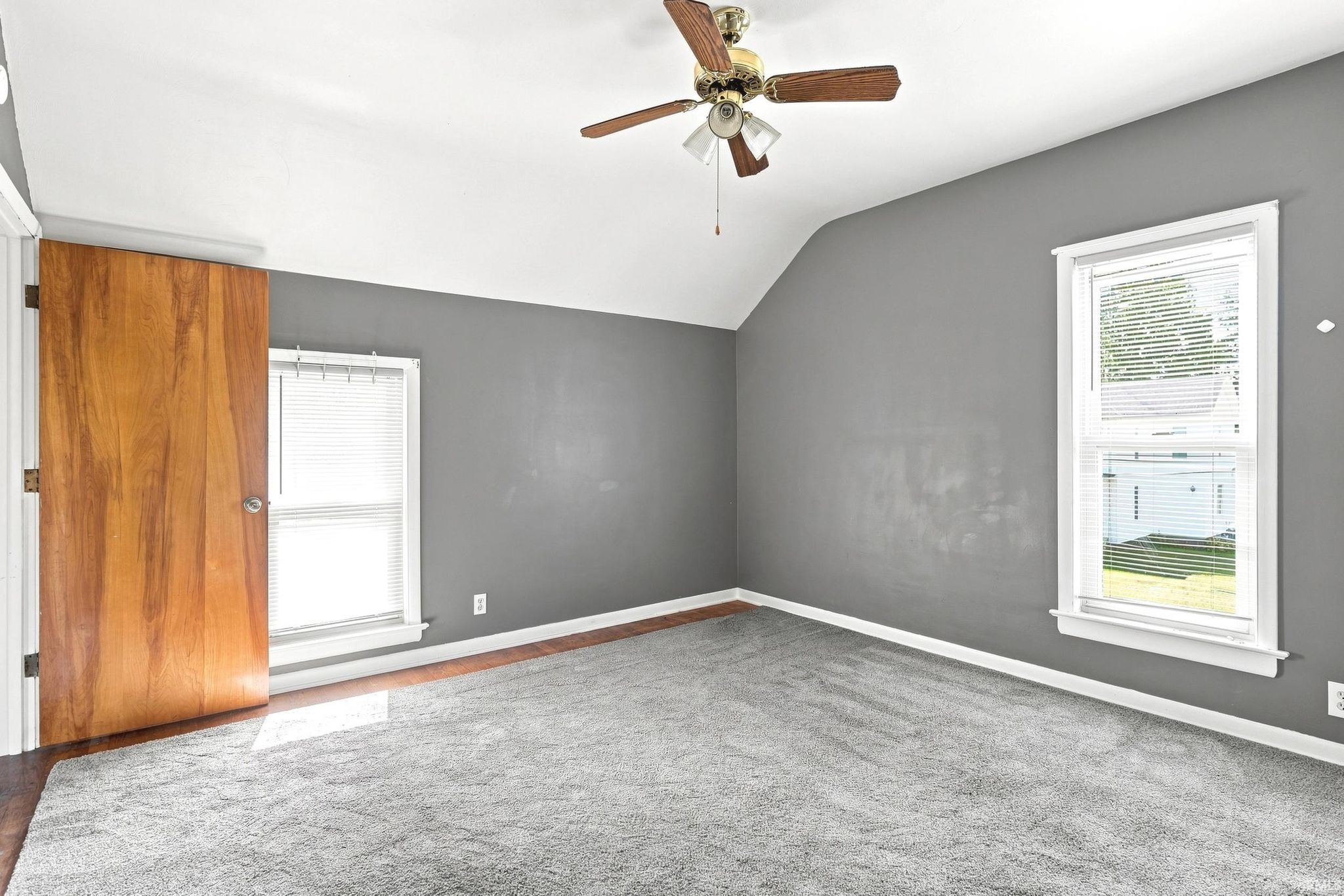Image of 334 W 5Th Street