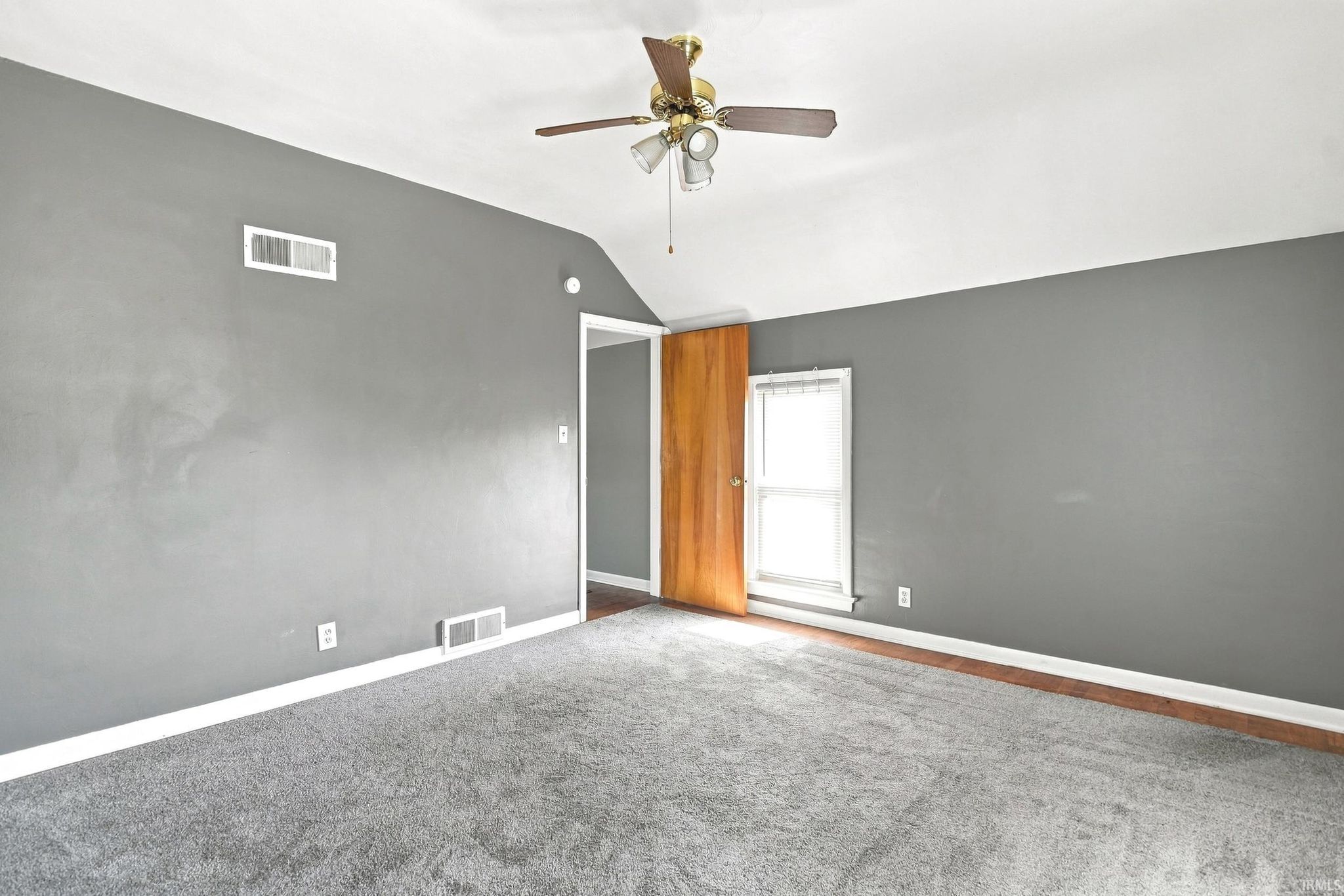 Image of 334 W 5Th Street