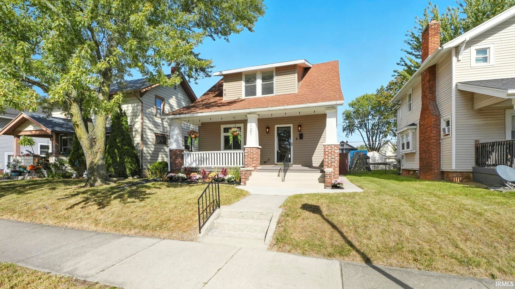 Image of 121 E Branning Avenue
