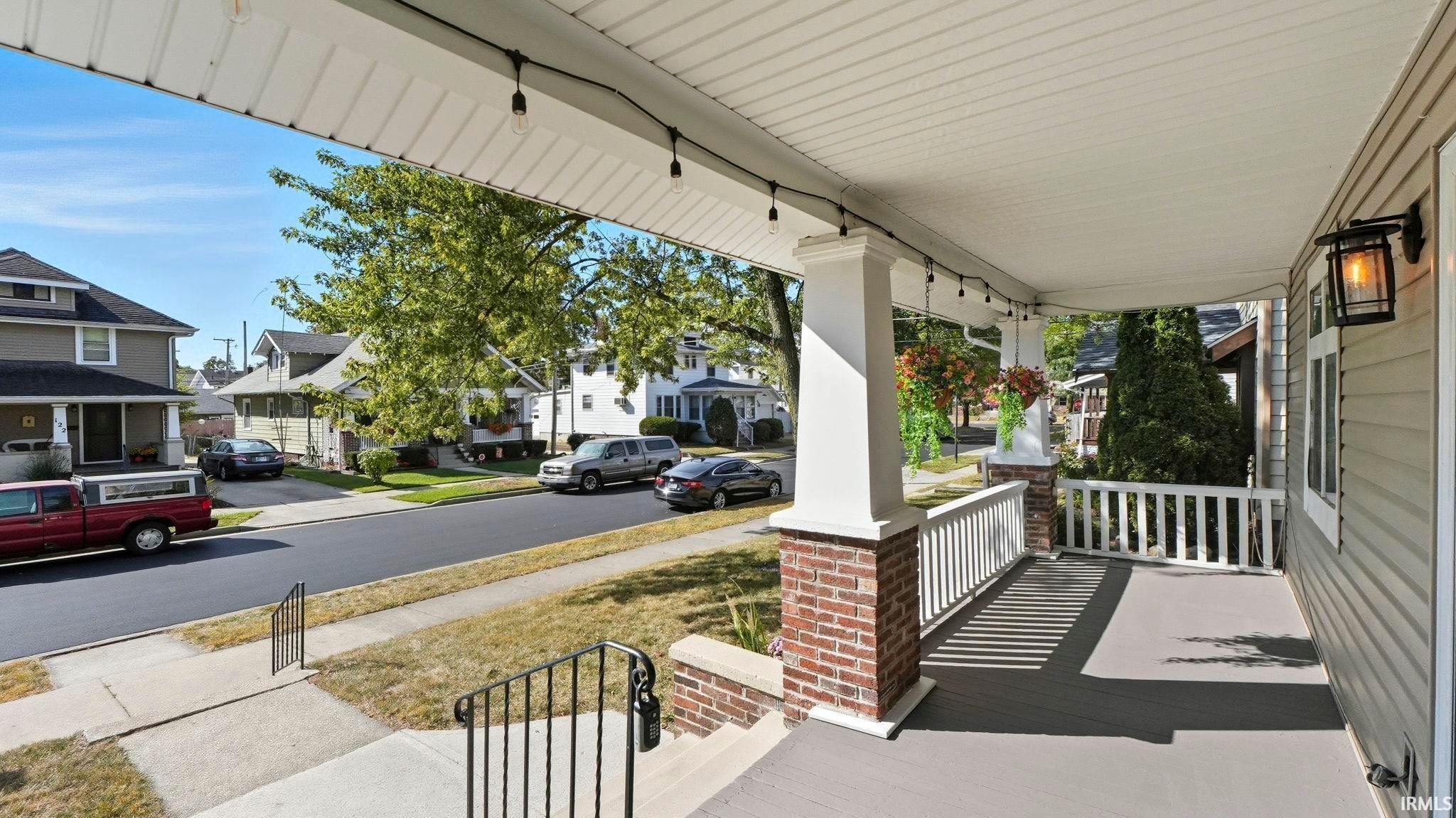 Image of 121 E Branning Avenue