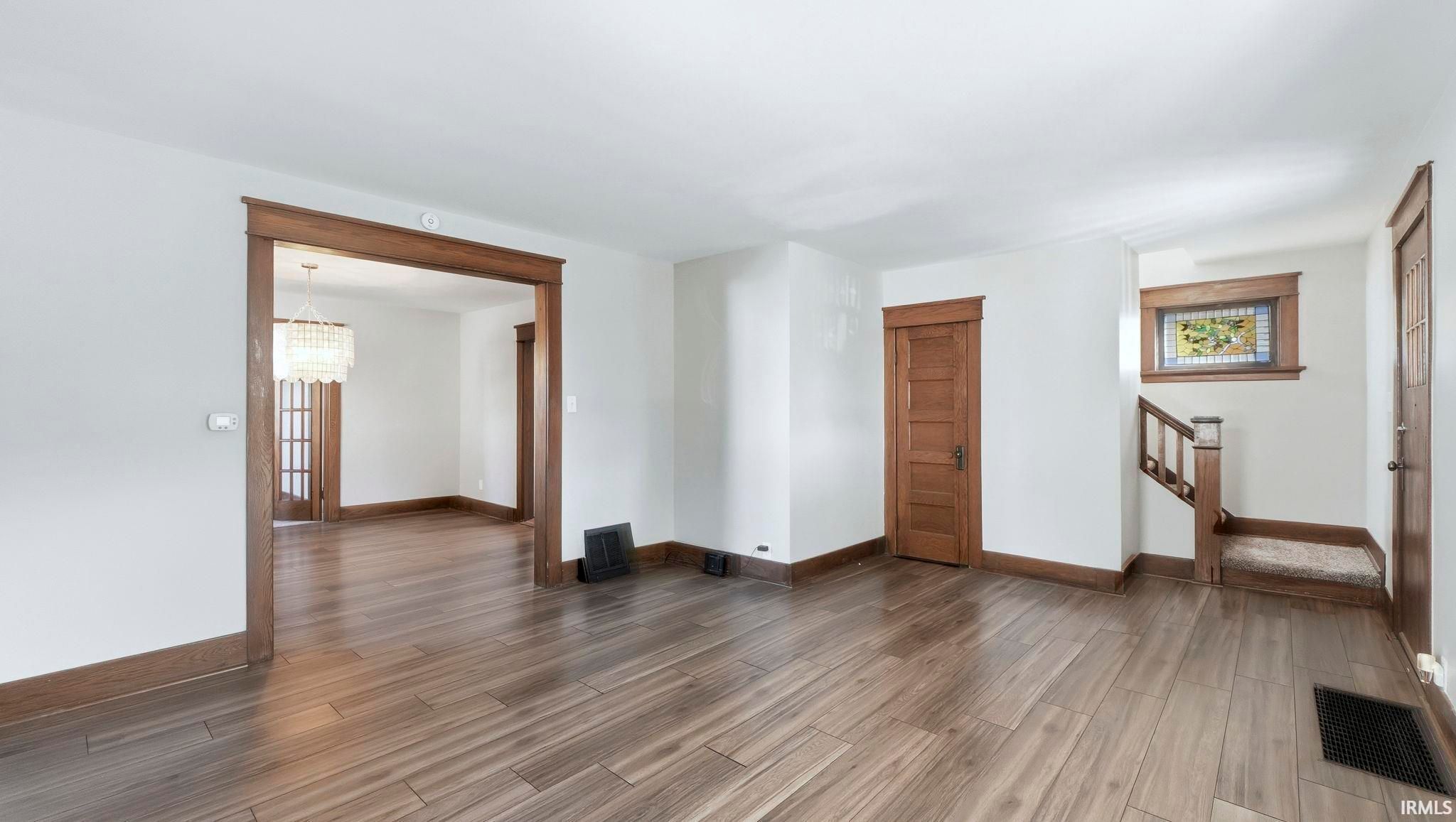Image of 121 E Branning Avenue