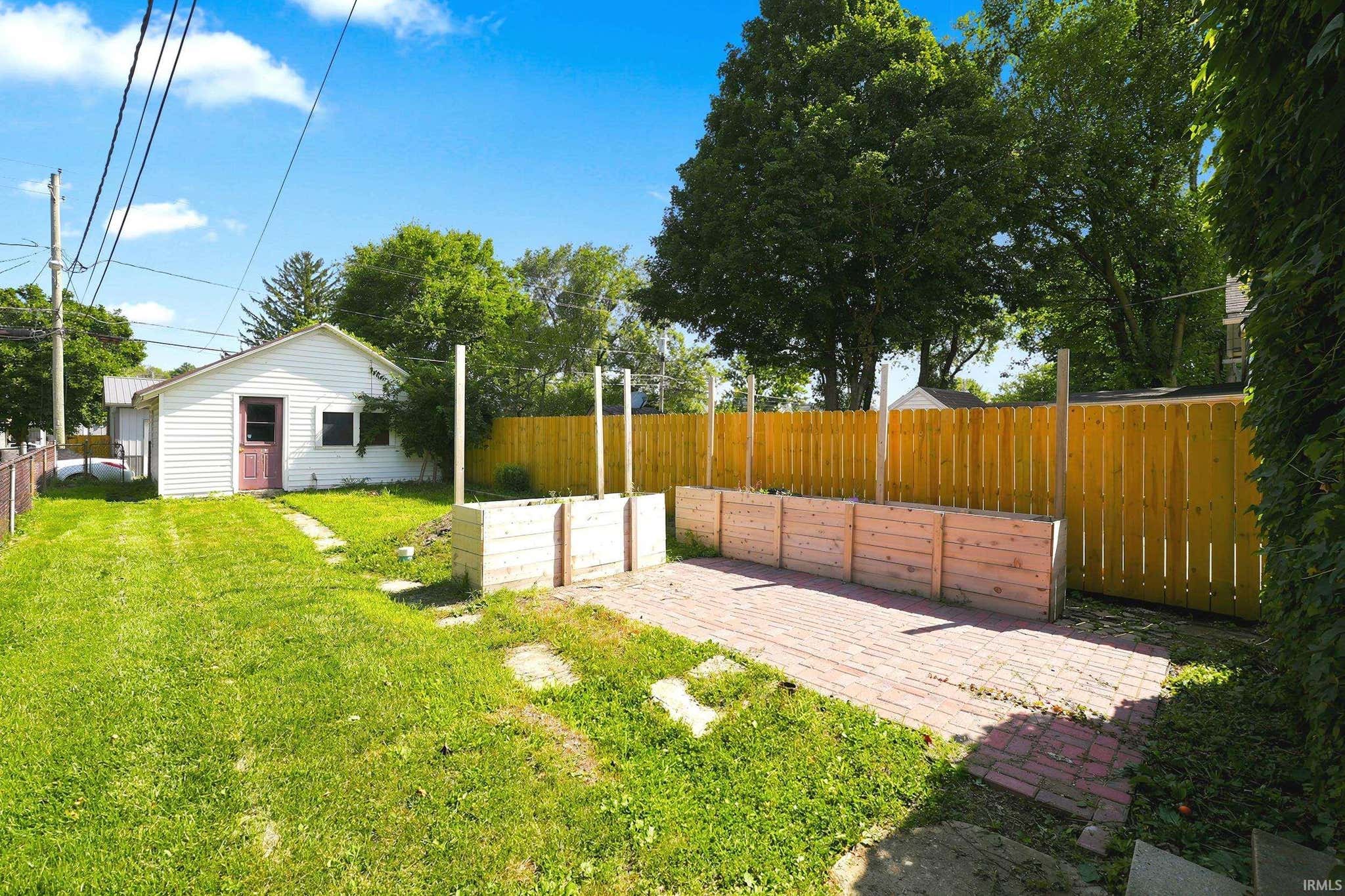 Image of 528 W 4Th Street