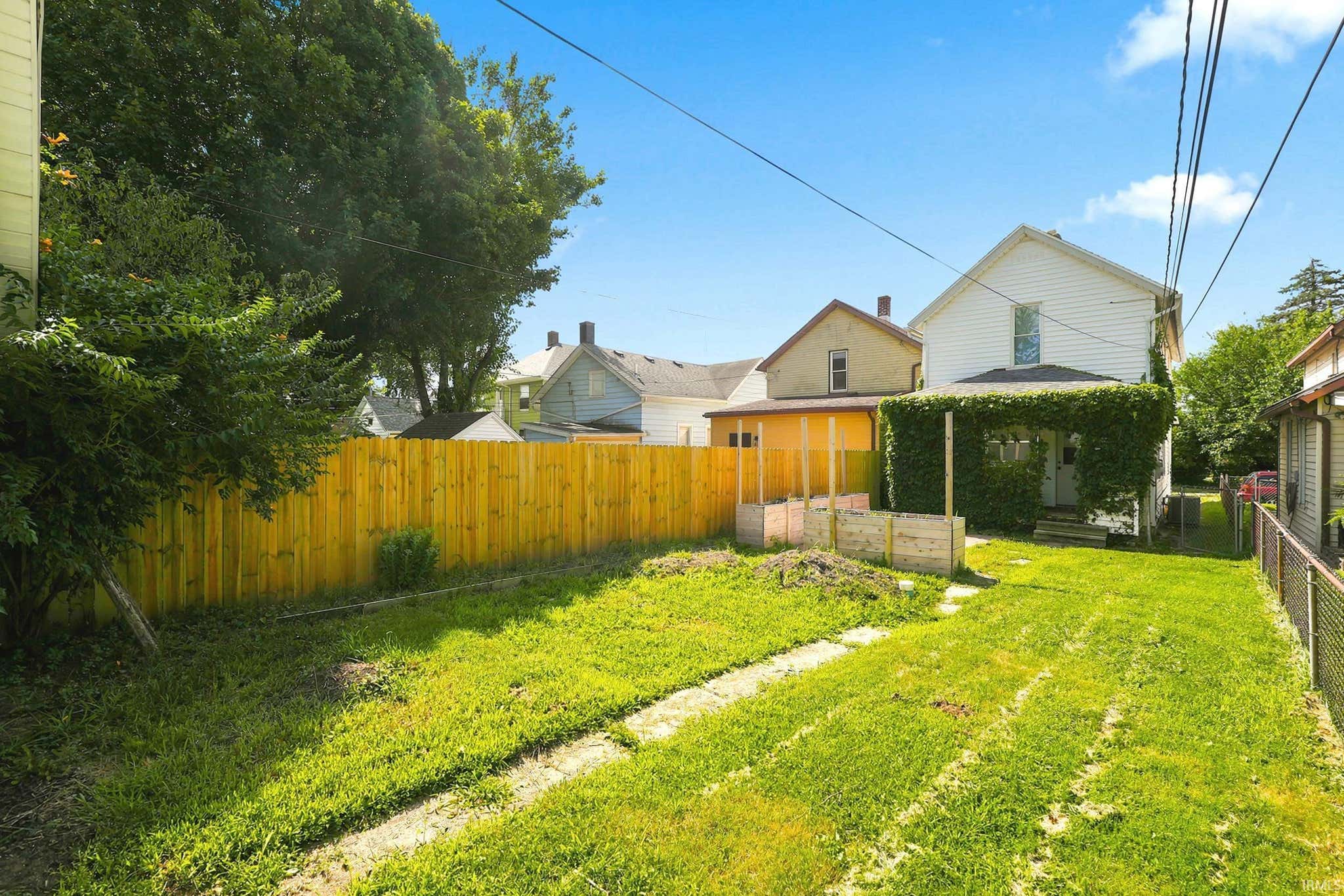 Image of 528 W 4Th Street