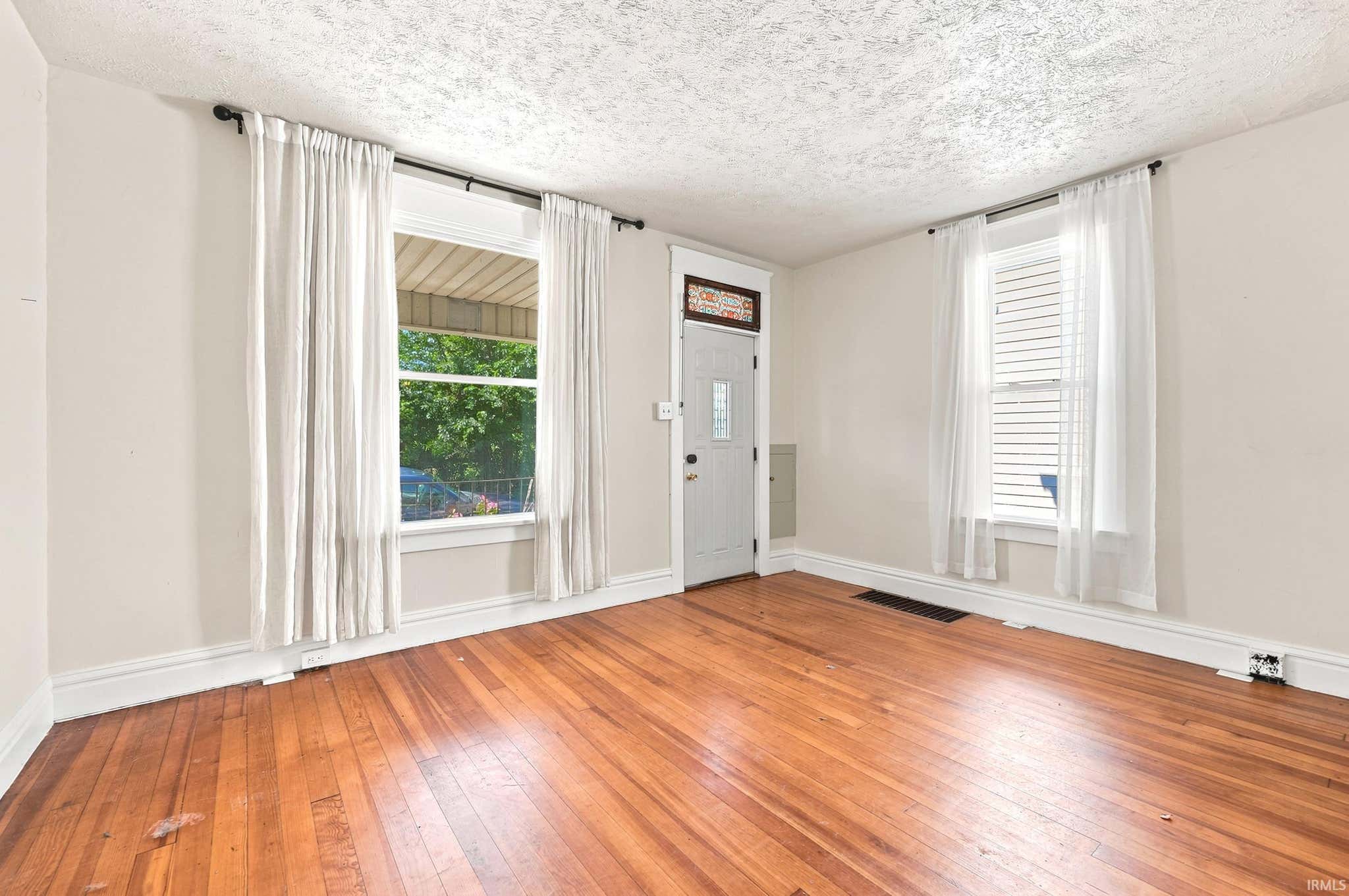Image of 528 W 4Th Street
