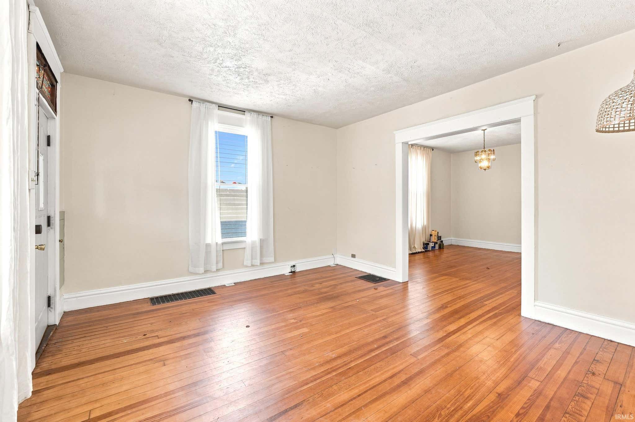 Image of 528 W 4Th Street