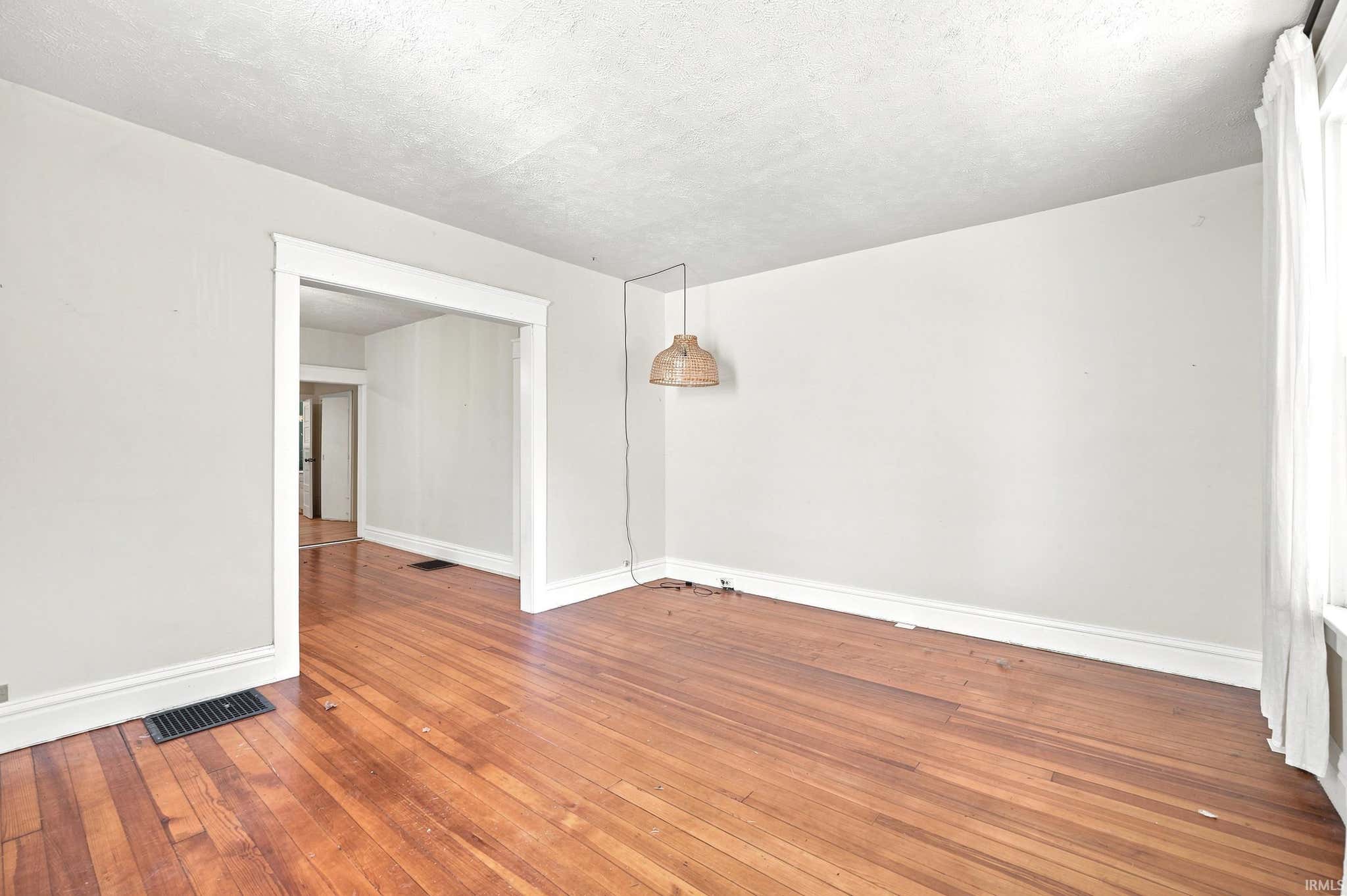 Image of 528 W 4Th Street