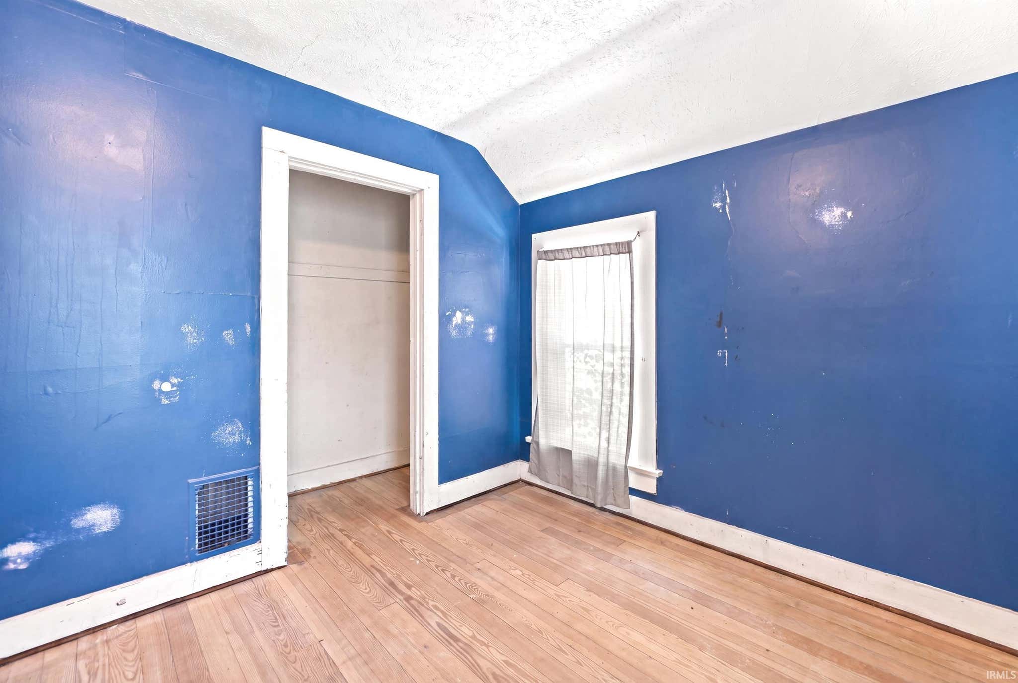 Image of 528 W 4Th Street