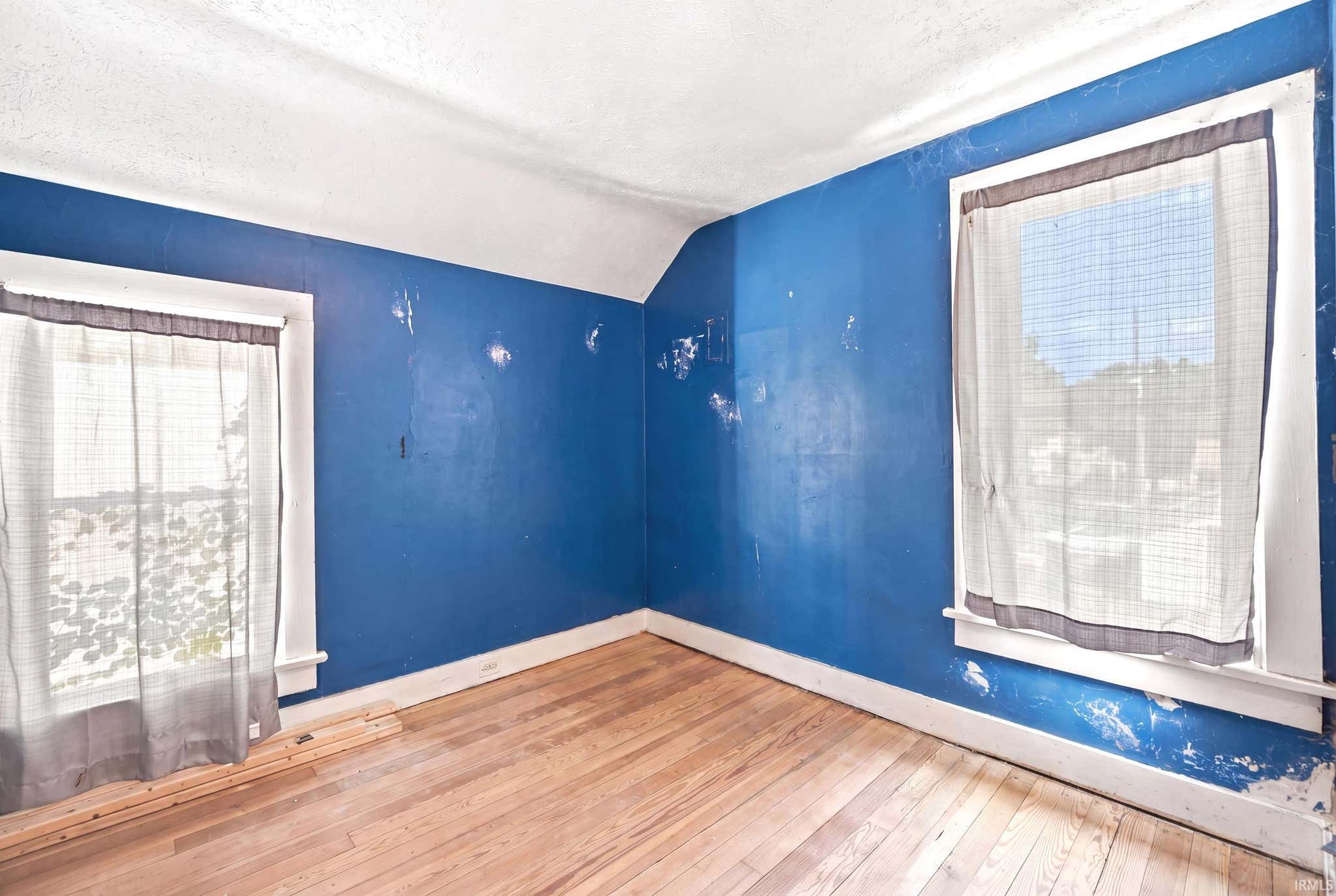 Image of 528 W 4Th Street
