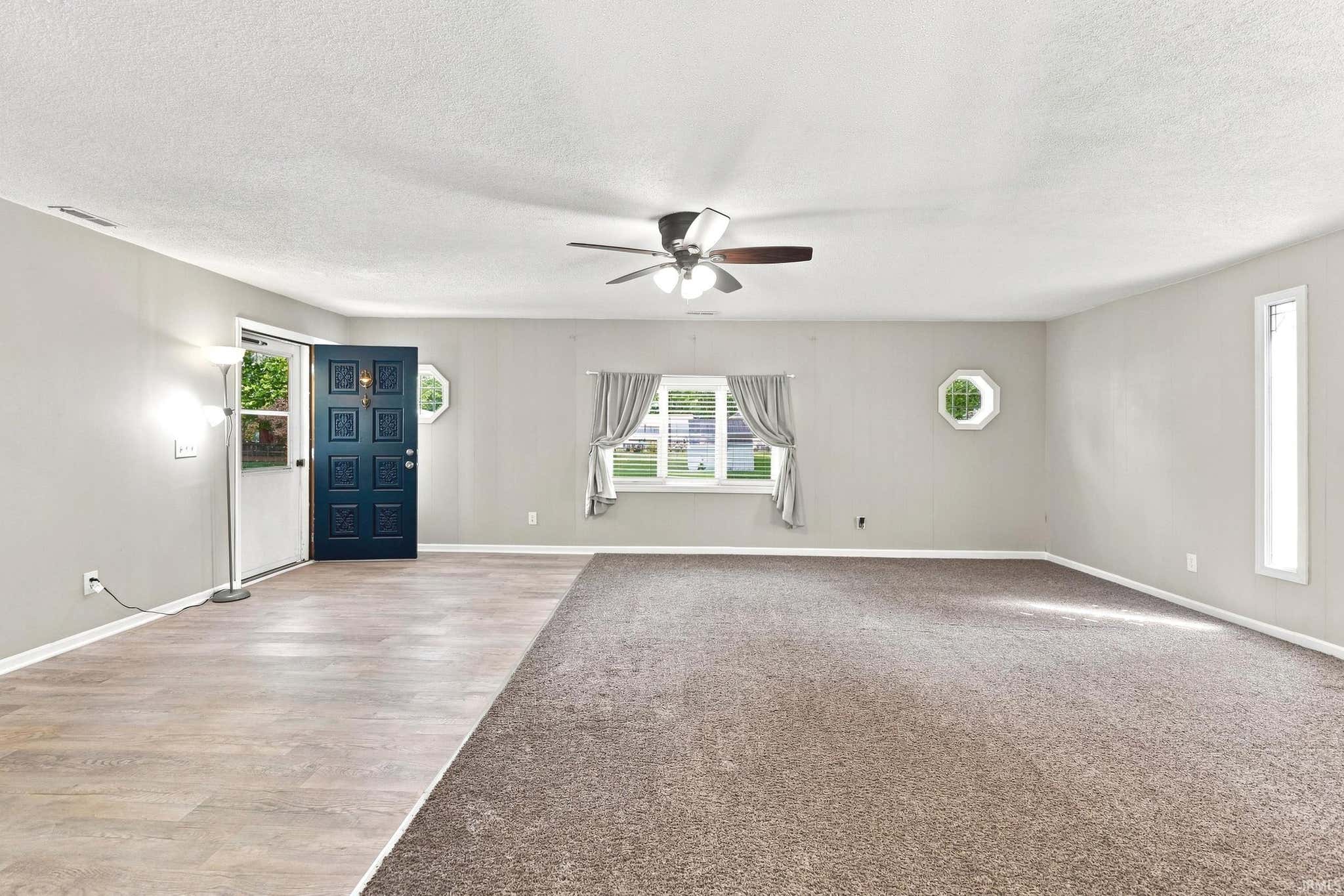 Image of 3543 W Maple Dr-57 Road