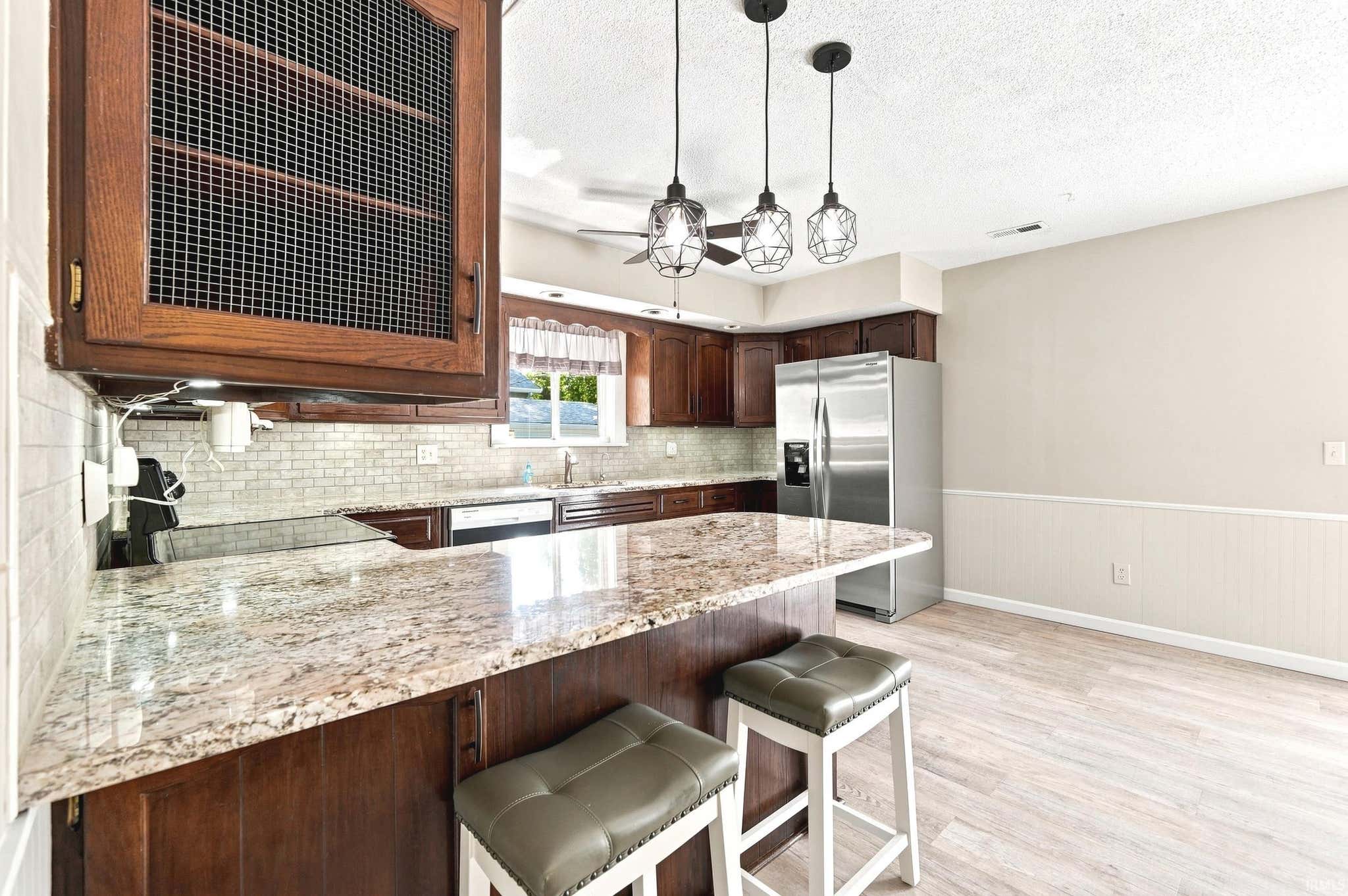 Image of 3543 W Maple Dr-57 Road