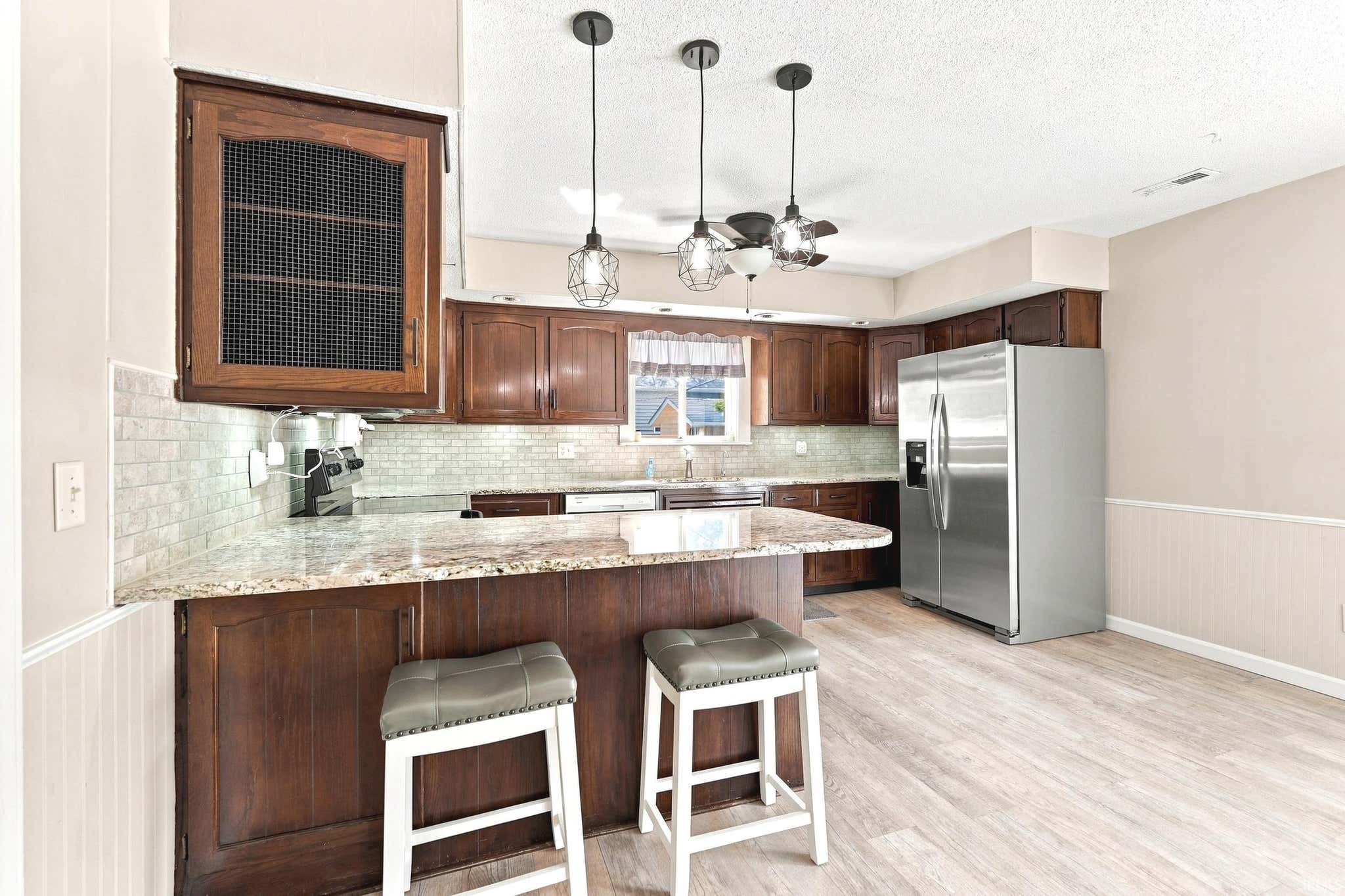 Image of 3543 W Maple Dr-57 Road