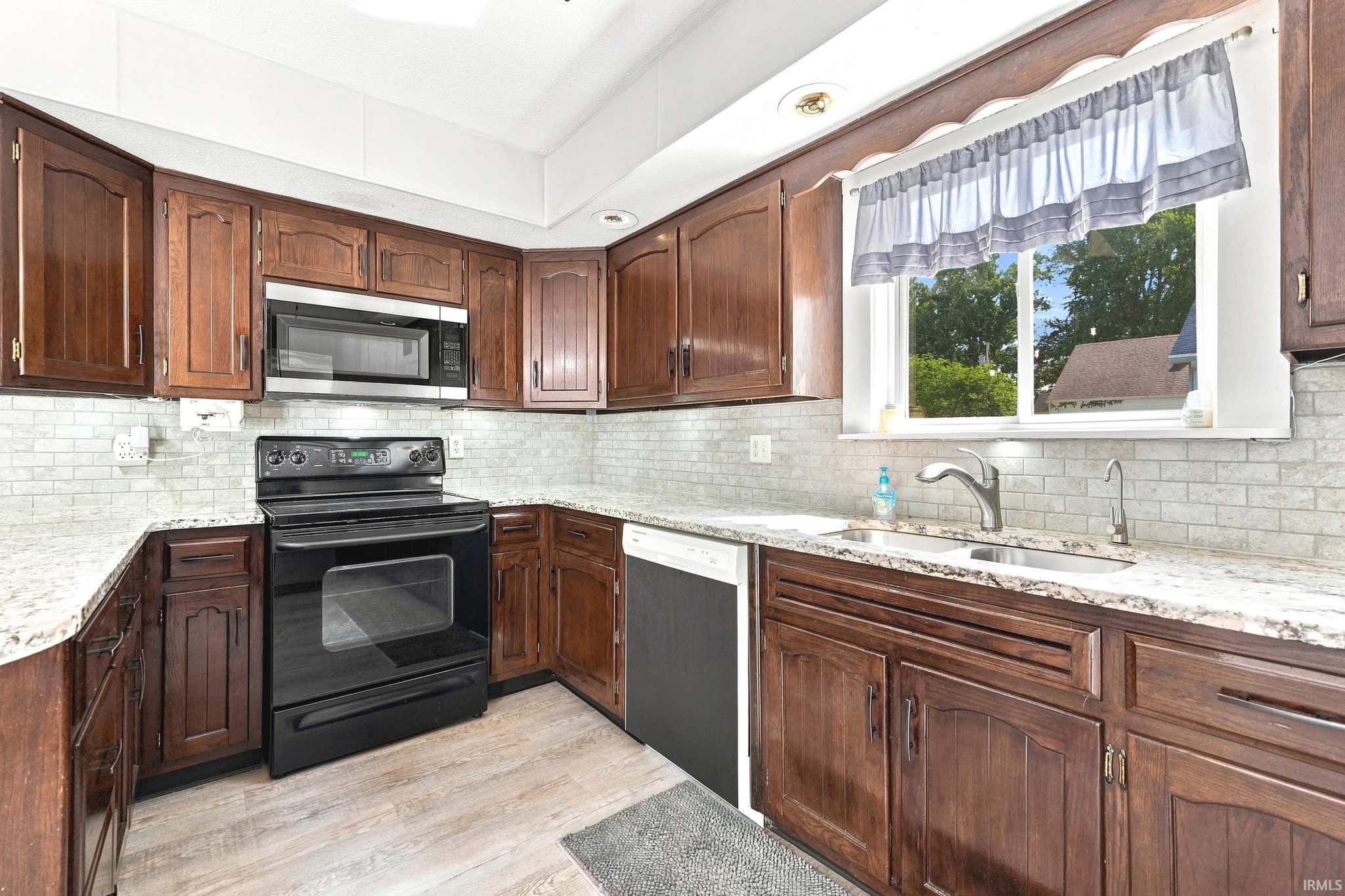 Image of 3543 W Maple Dr-57 Road
