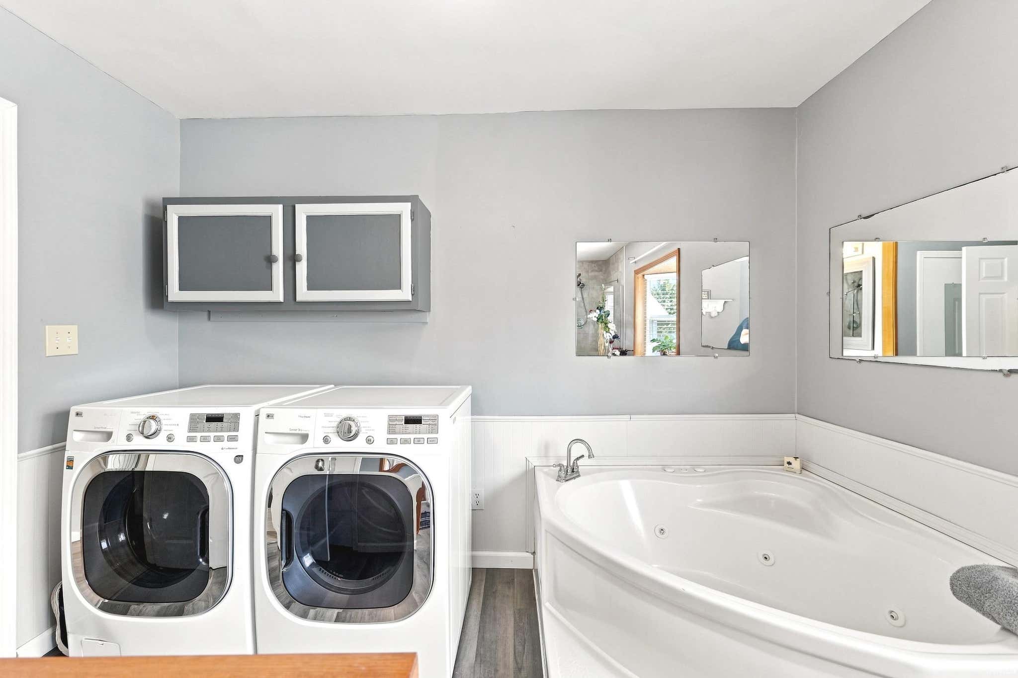 Image of 3543 W Maple Dr-57 Road