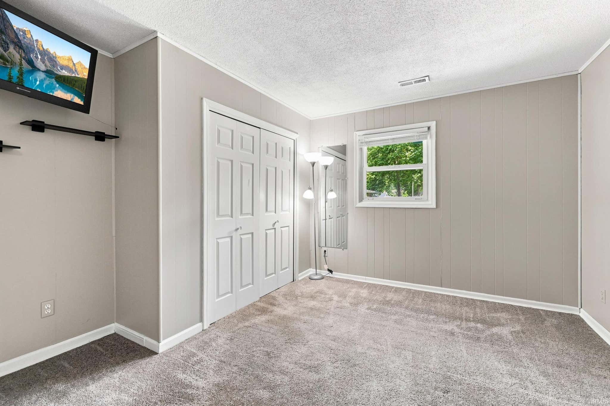 Image of 3543 W Maple Dr-57 Road
