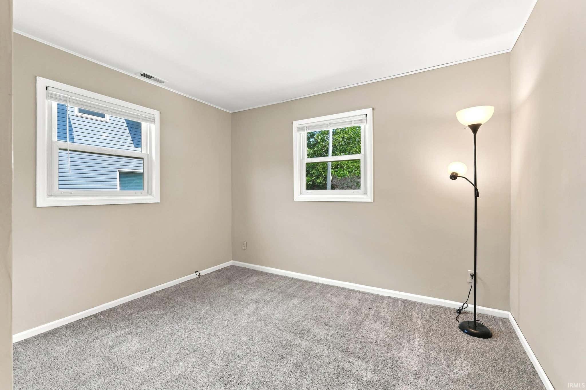 Image of 3543 W Maple Dr-57 Road