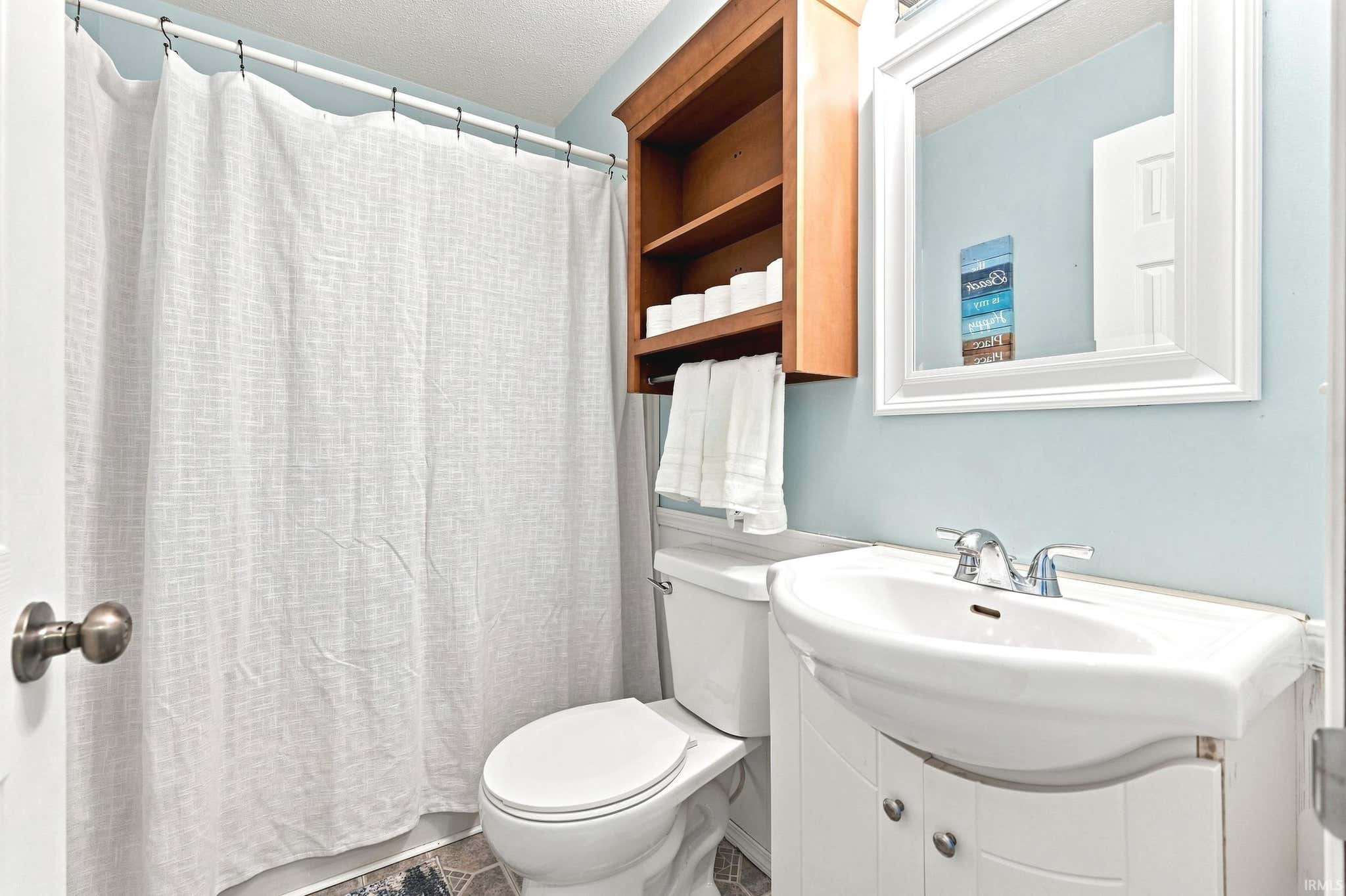 Image of 3543 W Maple Dr-57 Road