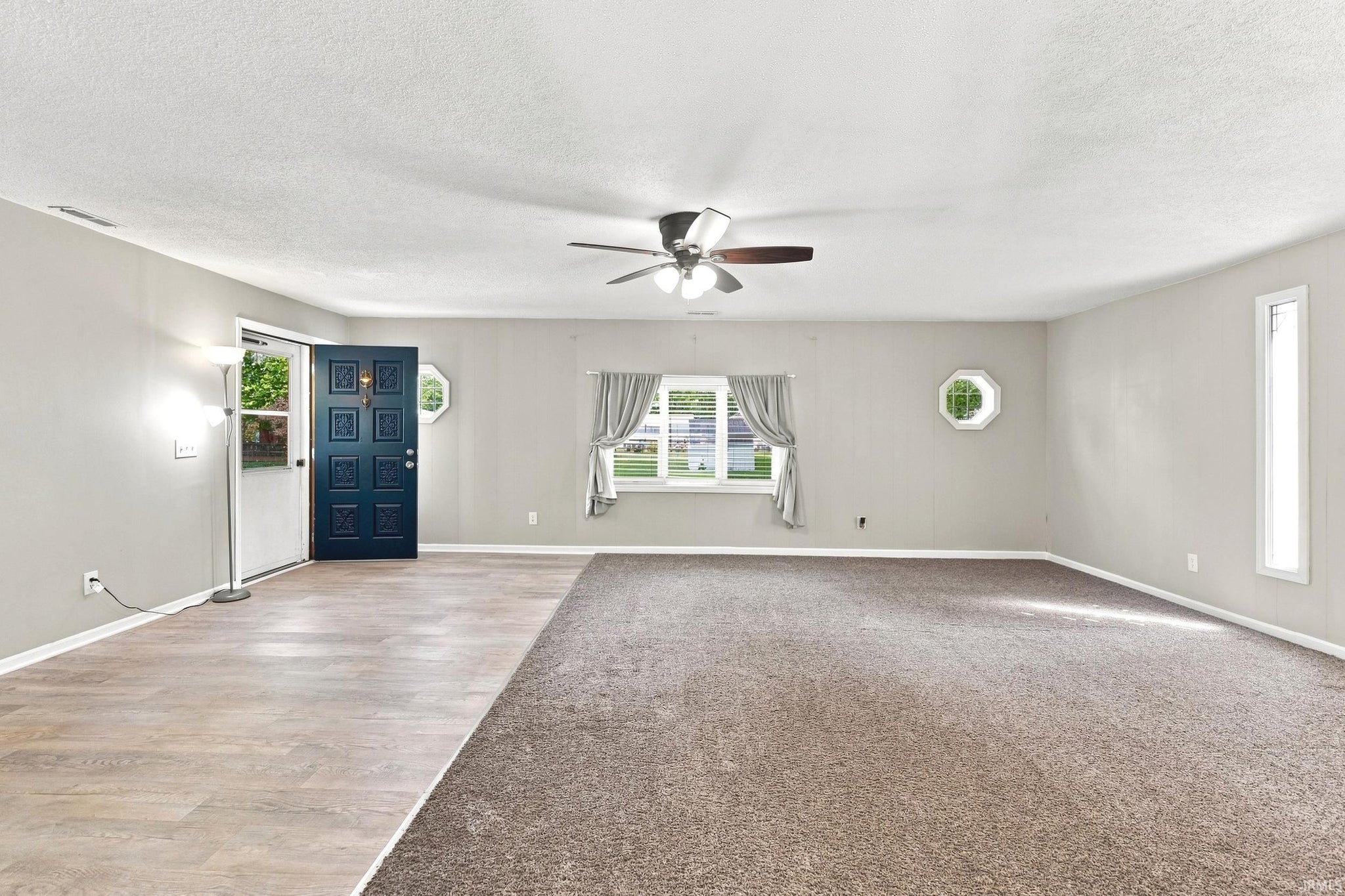 Image of 3543 W Maple Dr-57 Road