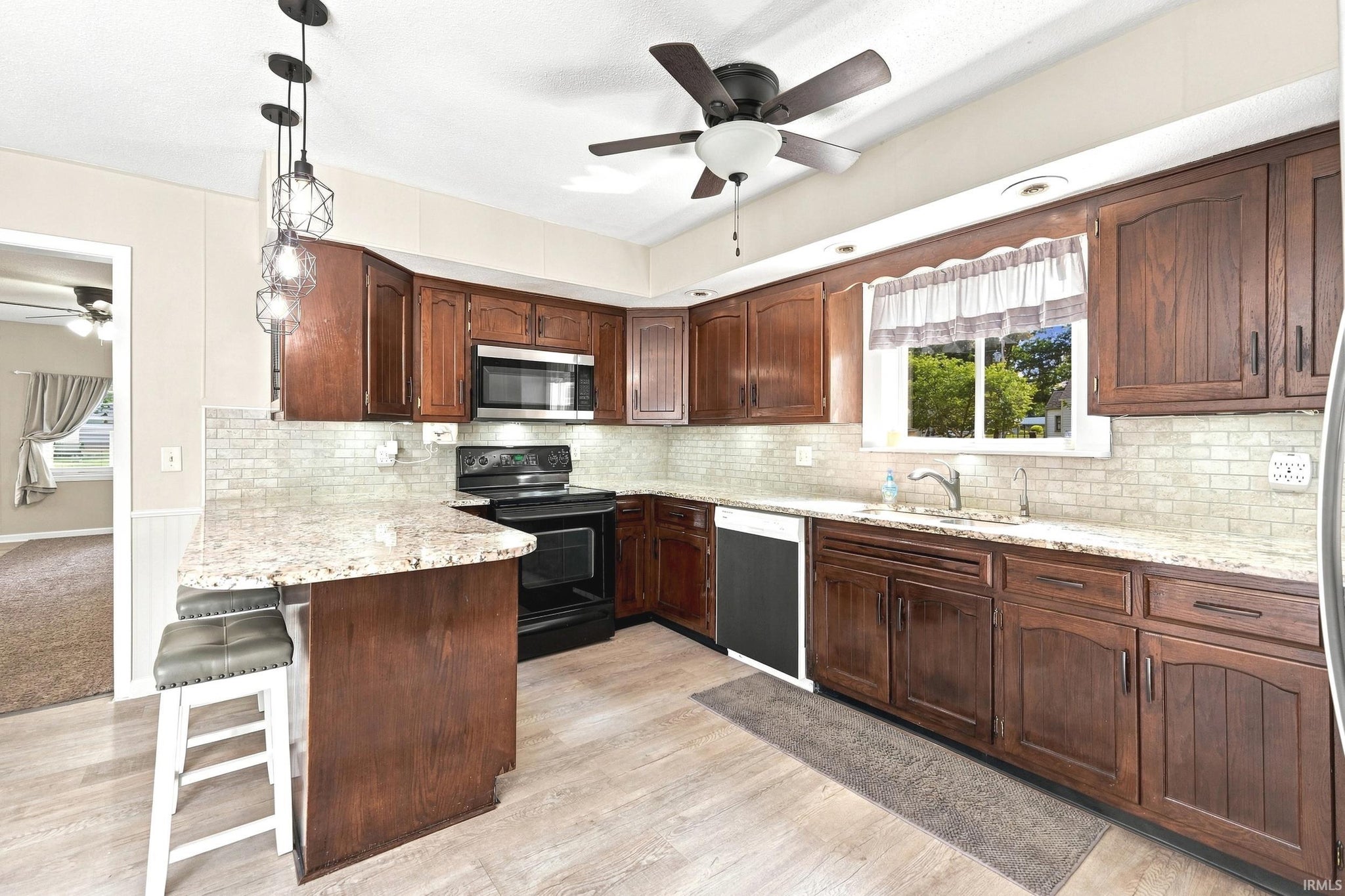 Image of 3543 W Maple Dr-57 Road