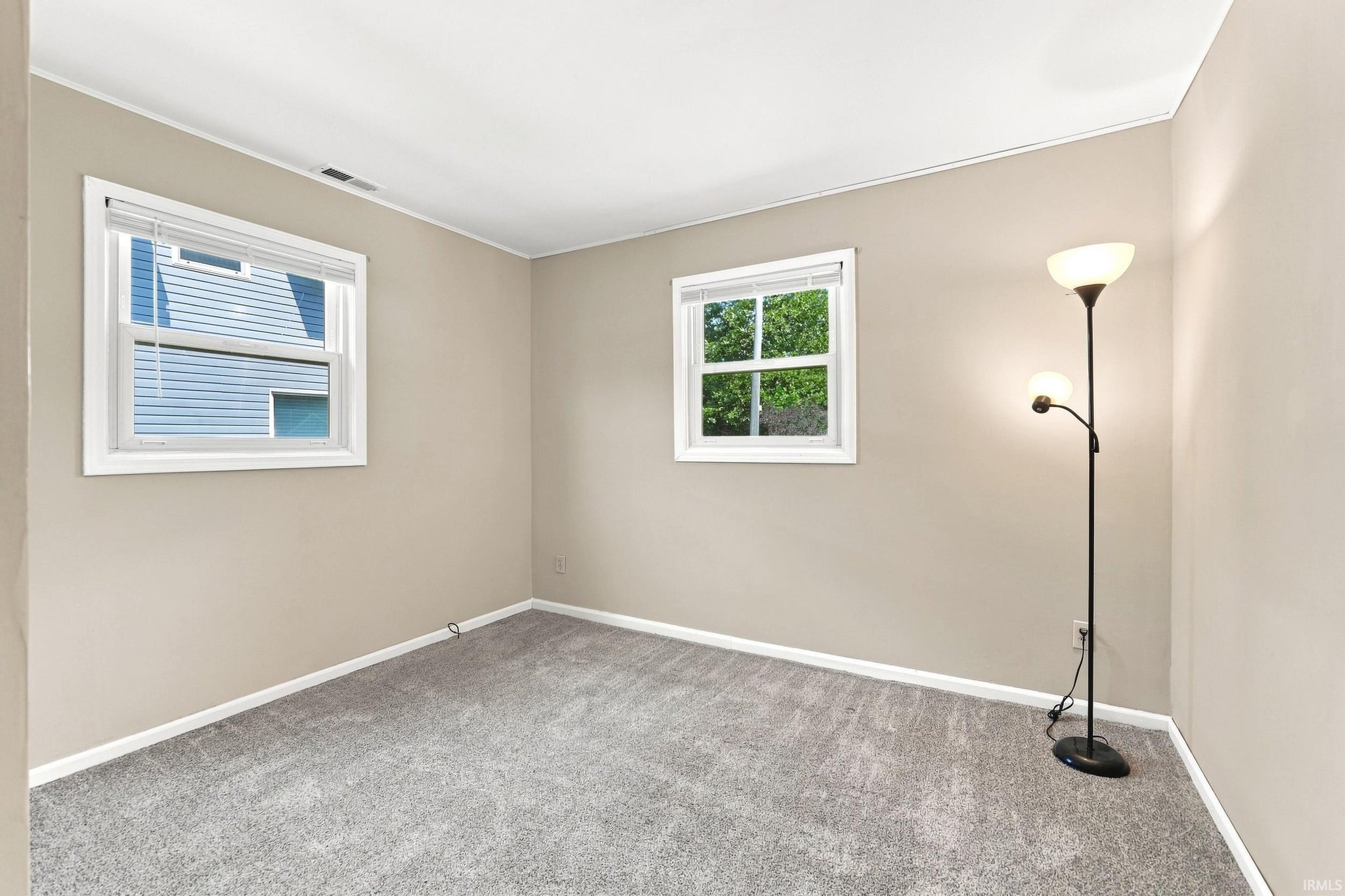 Image of 3543 W Maple Dr-57 Road