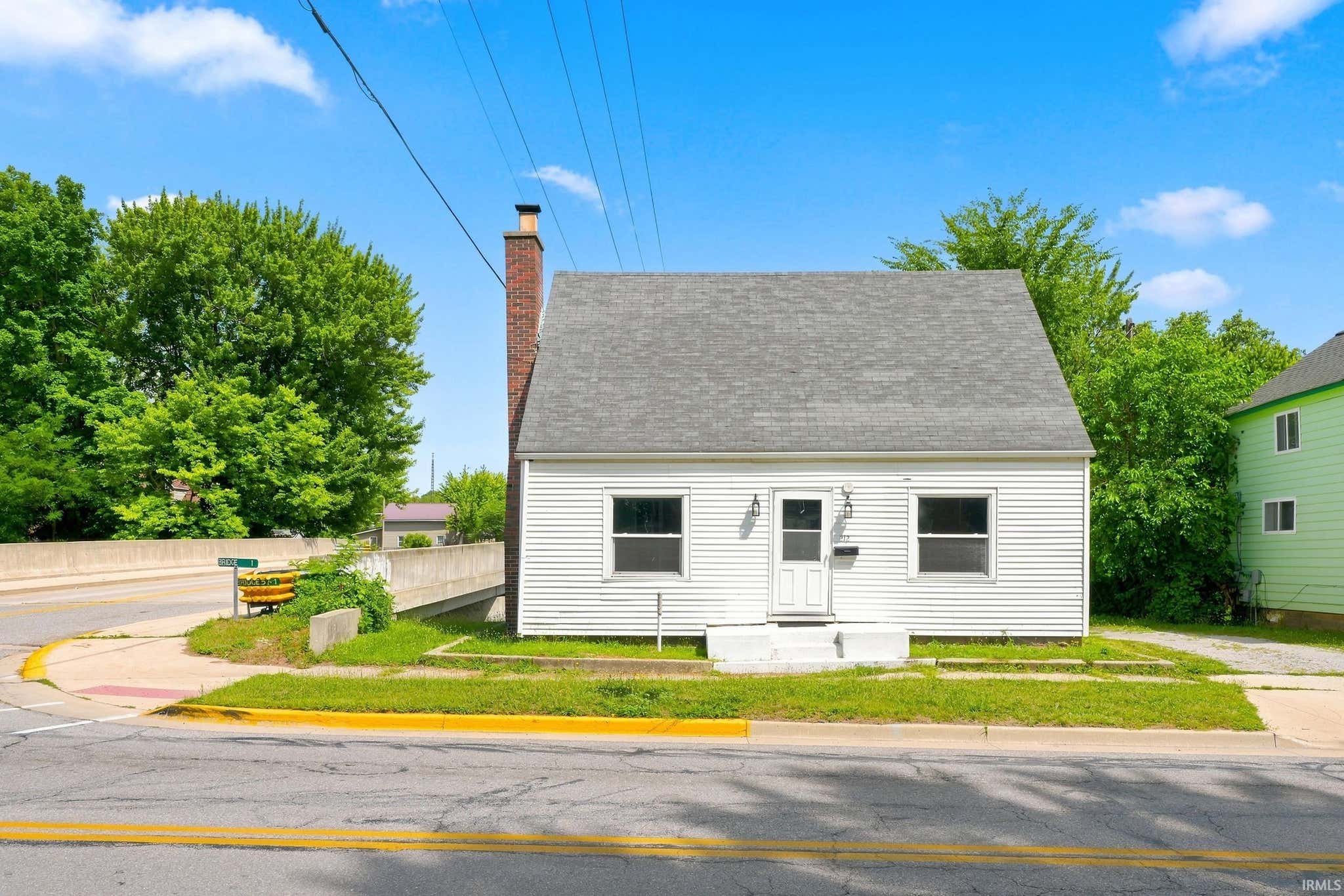 212 W LINCOLNWAY Road