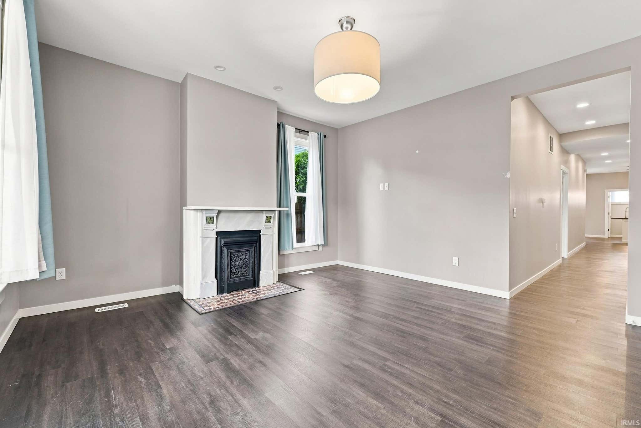 Image of 1016 W Washington Boulevard 1