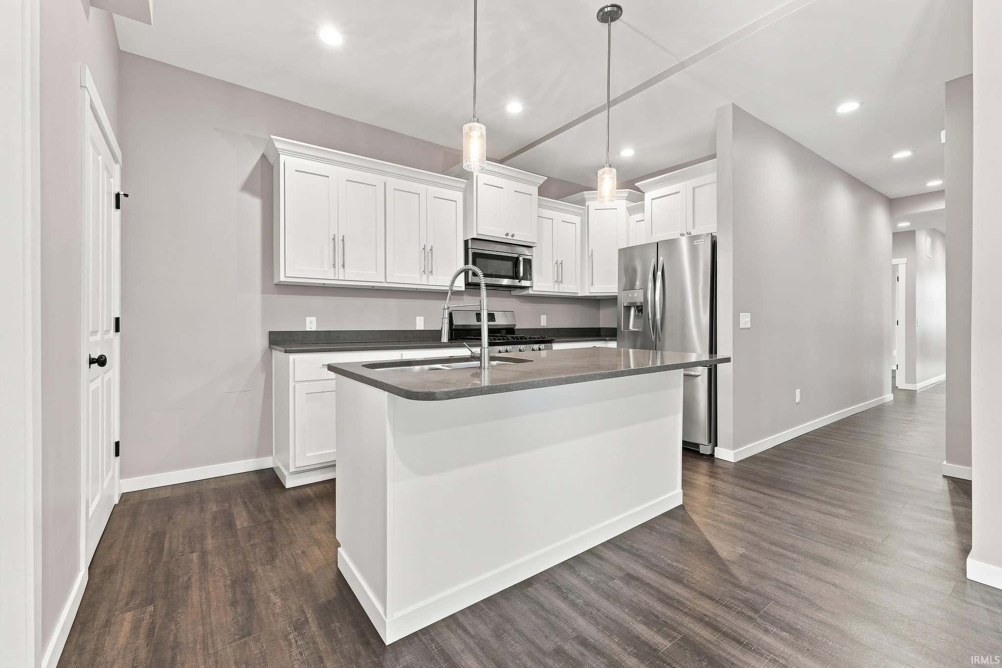 Image of 1016 W Washington Boulevard 1