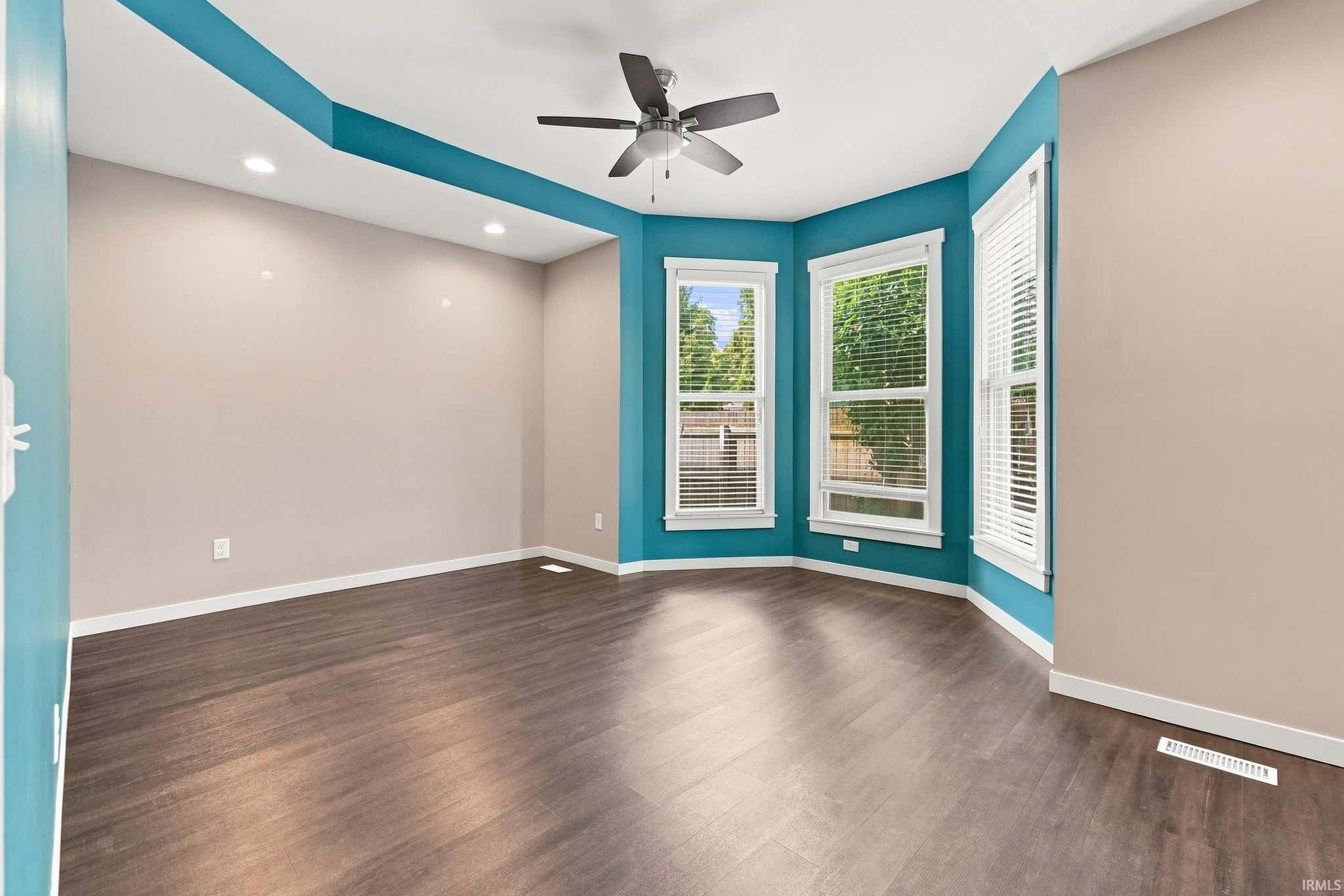 Image of 1016 W Washington Boulevard 1